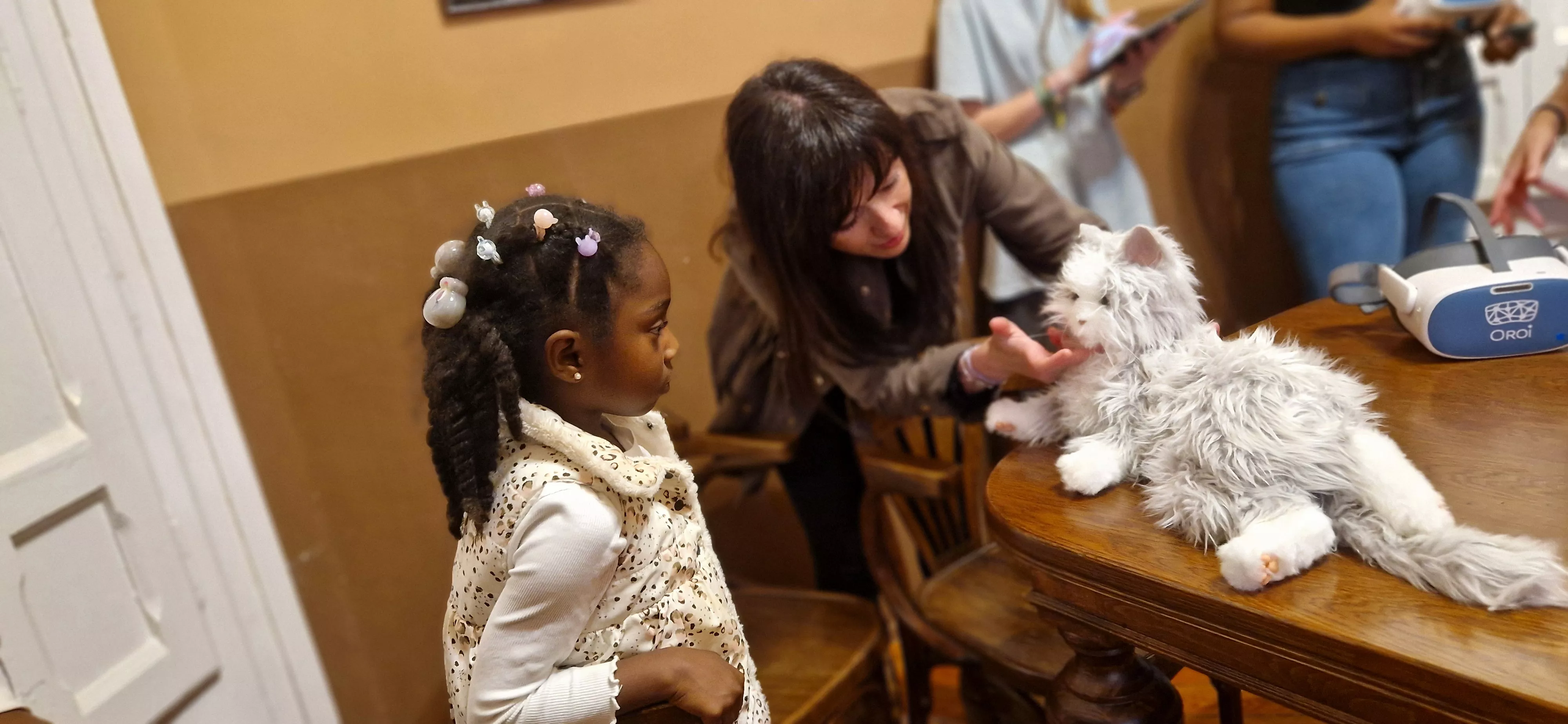 Segunda sesión del programa "Mayores y juguetones". Foto Myriam Martínez