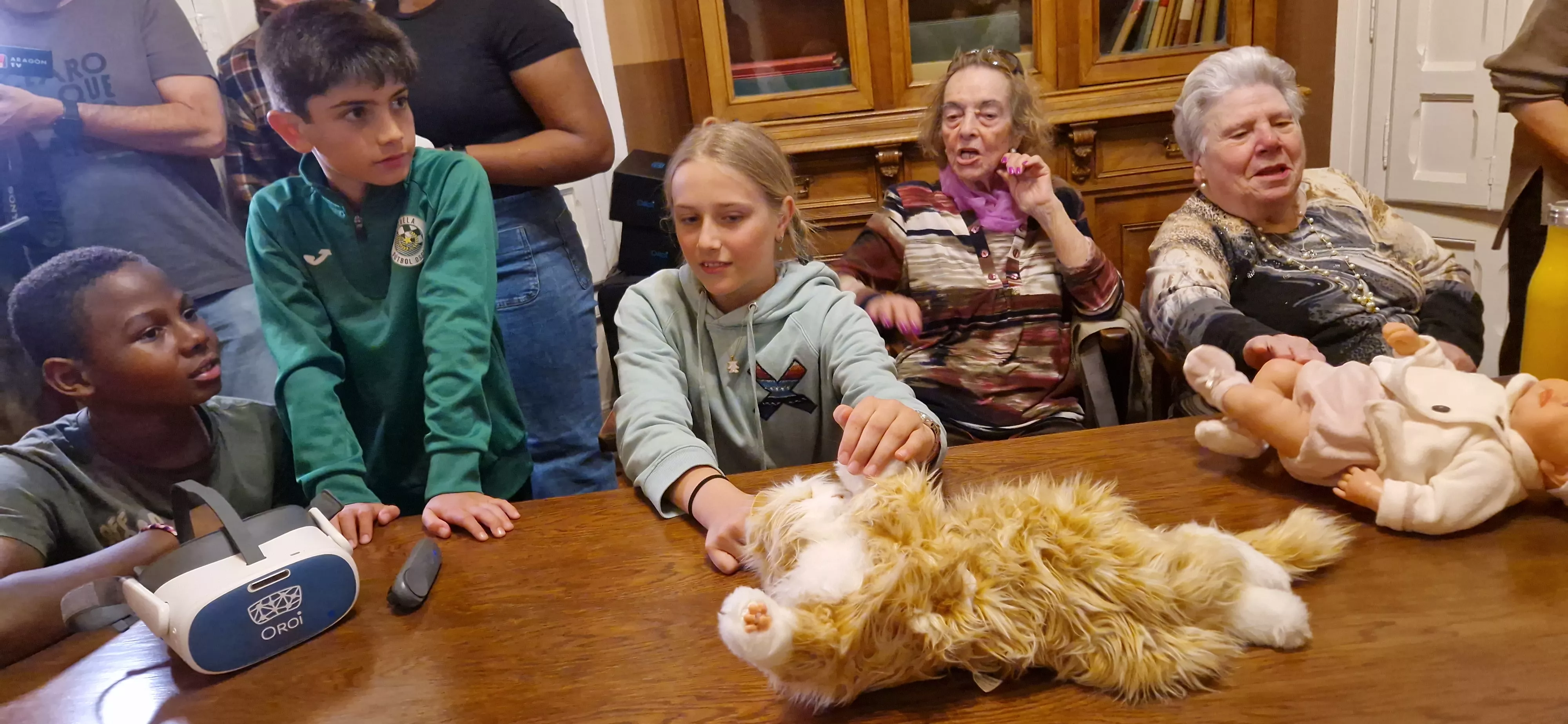 Segunda sesión del programa "Mayores y juguetones". Foto Myriam Martínez