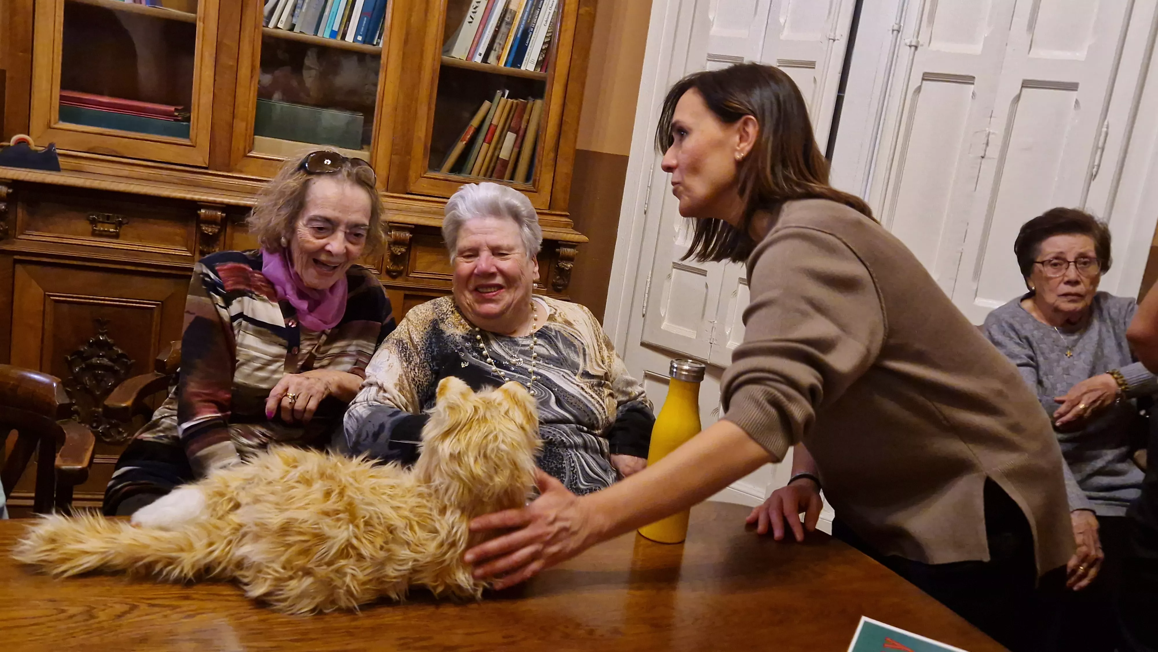 Segunda sesión del programa "Mayores y juguetones". Foto Myriam Martínez
