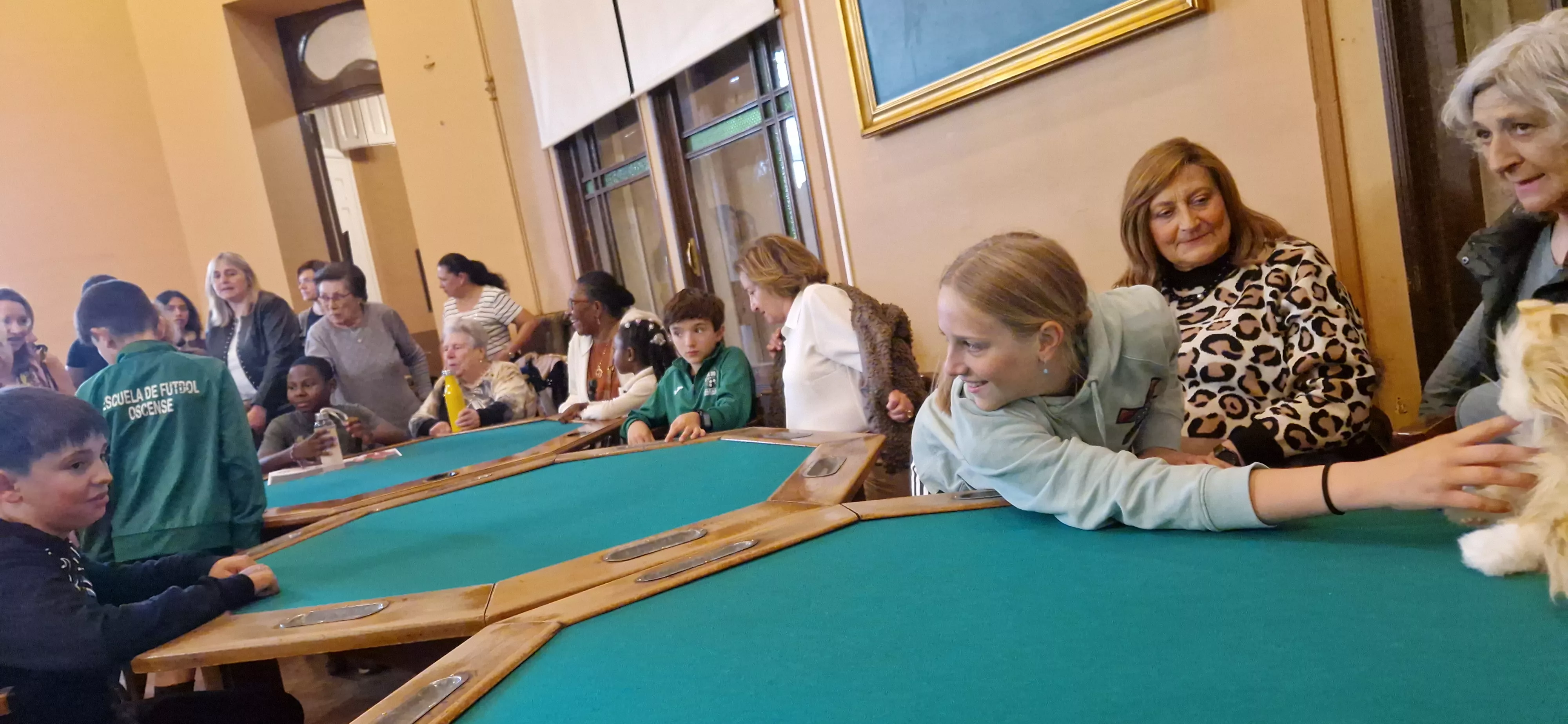 Segunda sesión del programa "Mayores y juguetones". Foto Myriam Martínez