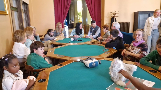 Segunda sesión del programa "Mayores y juguetones". Foto Myriam Martínez