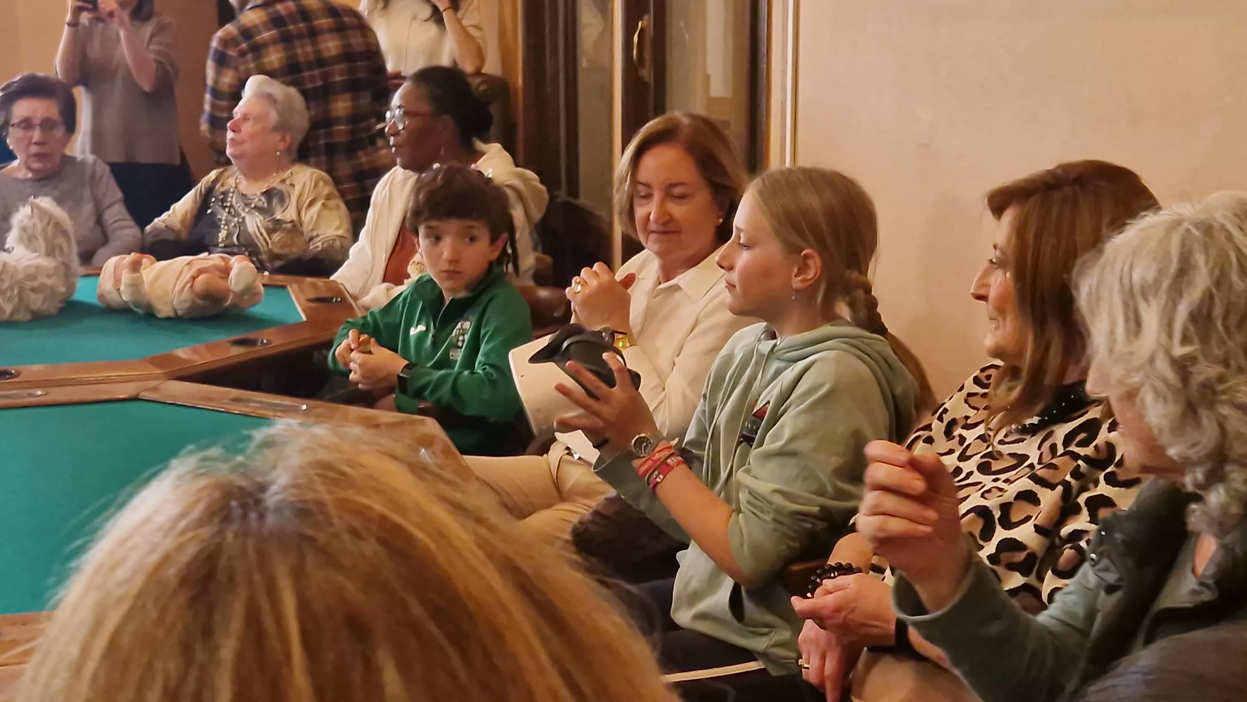 Segunda sesión del programa "Mayores y juguetones". Foto Myriam Martínez