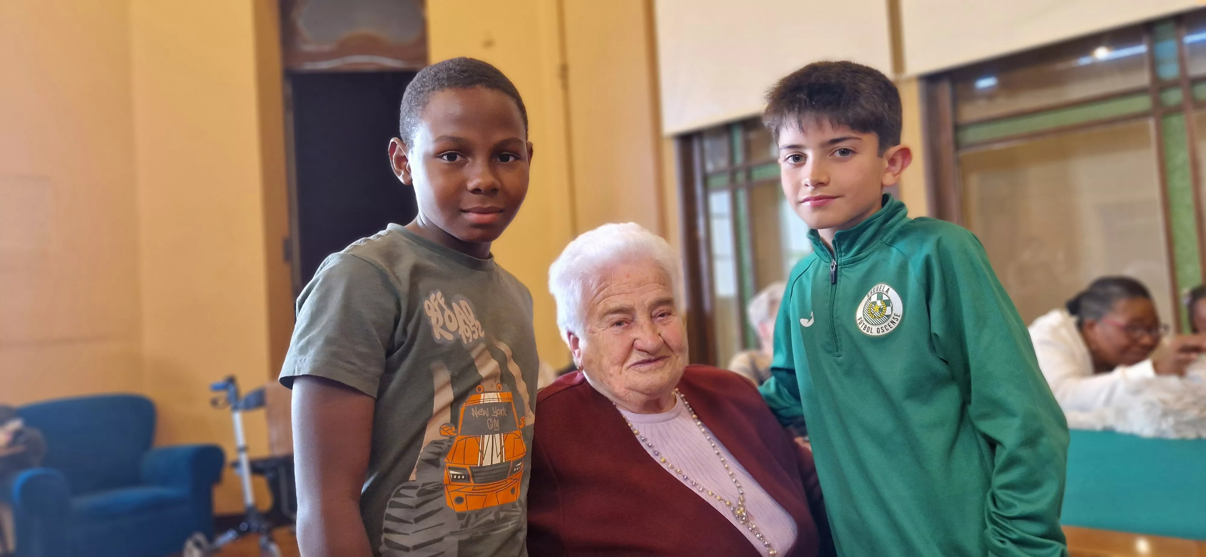 Neymar, Aurora y Lorién. Foto Myriam Martínez