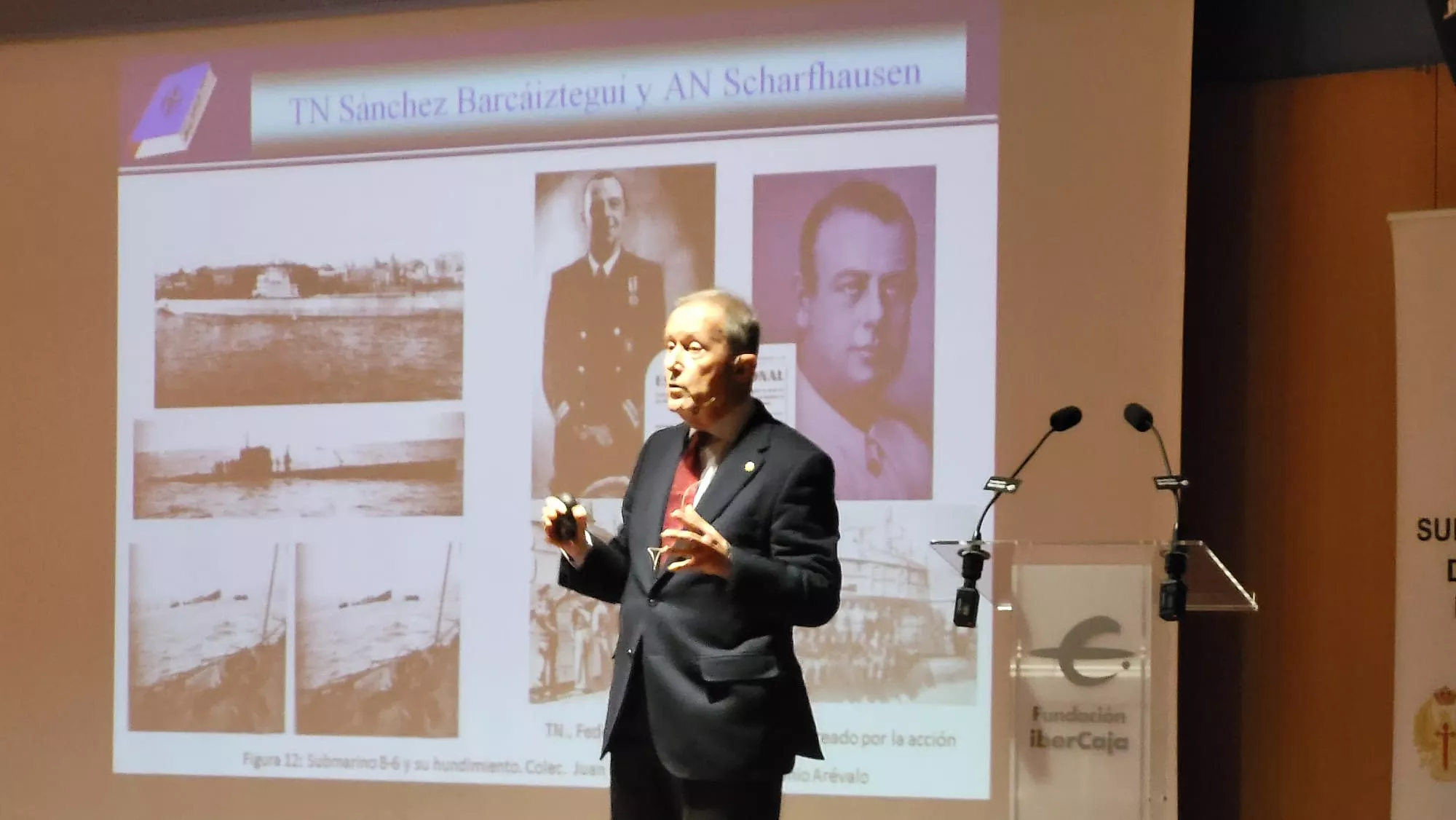 Conferencia del almirante José María Treviño en Huesca