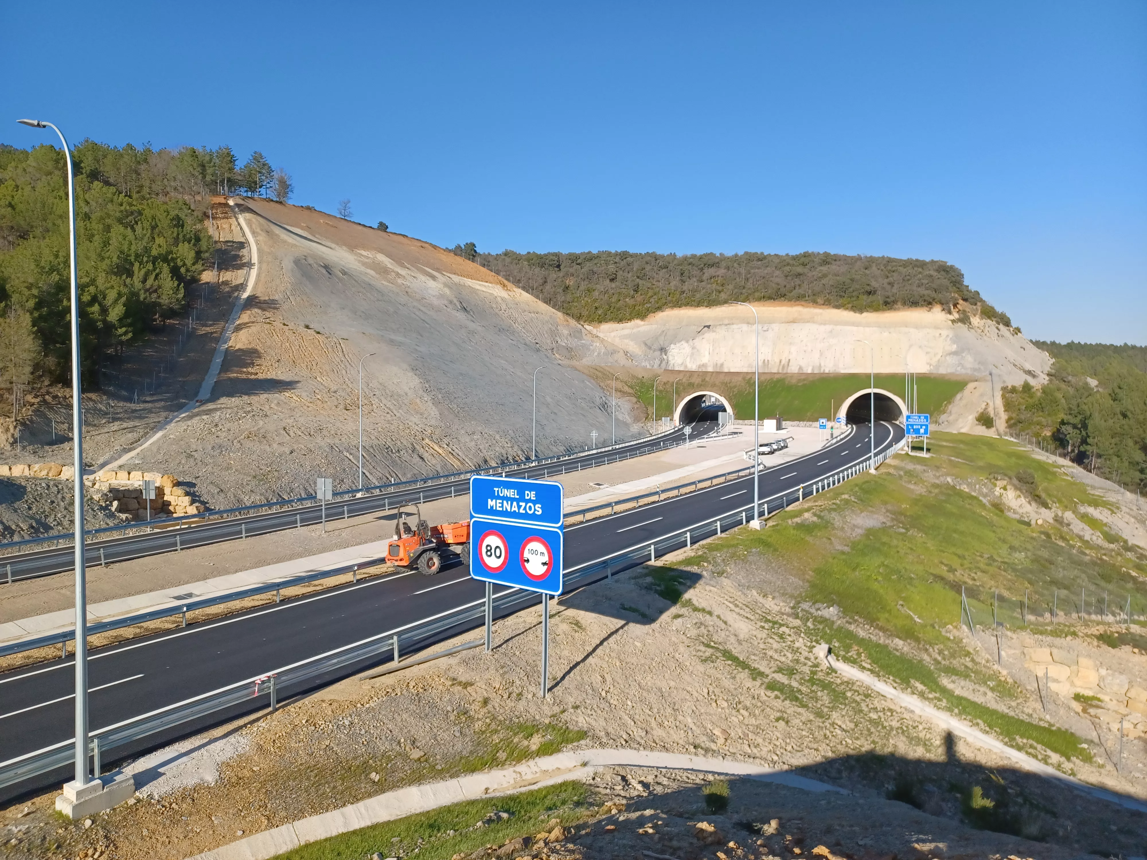 Nuevo tramo en servicio de la A-21 entre Sigüés y el enlace de Tiermas.
