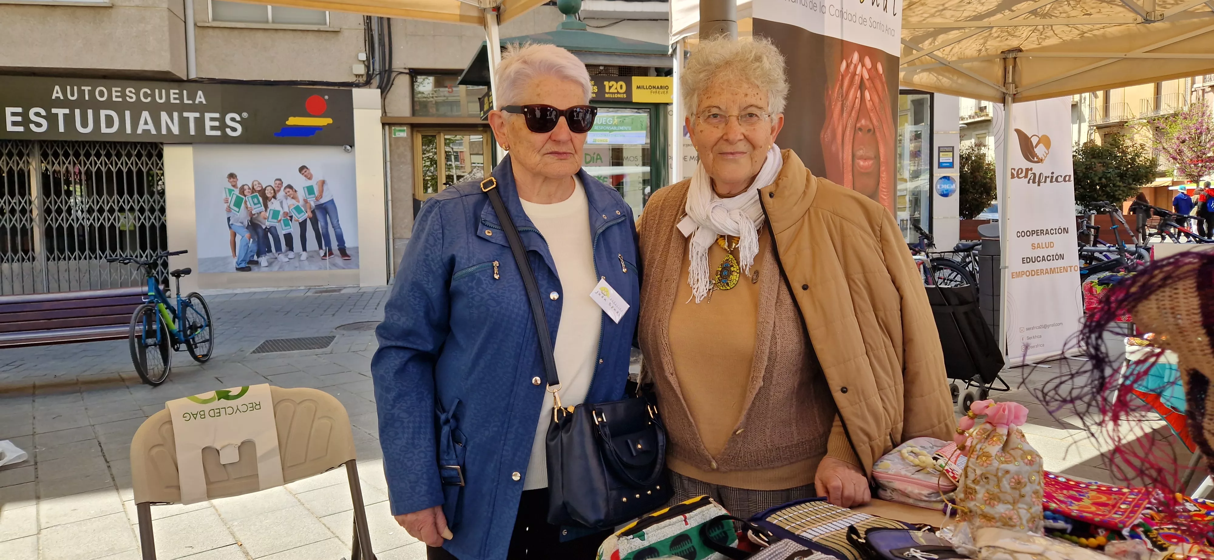 Fundación Juan Bonal. A la derecha, Angelines Félez. Foto Myriam Martínez