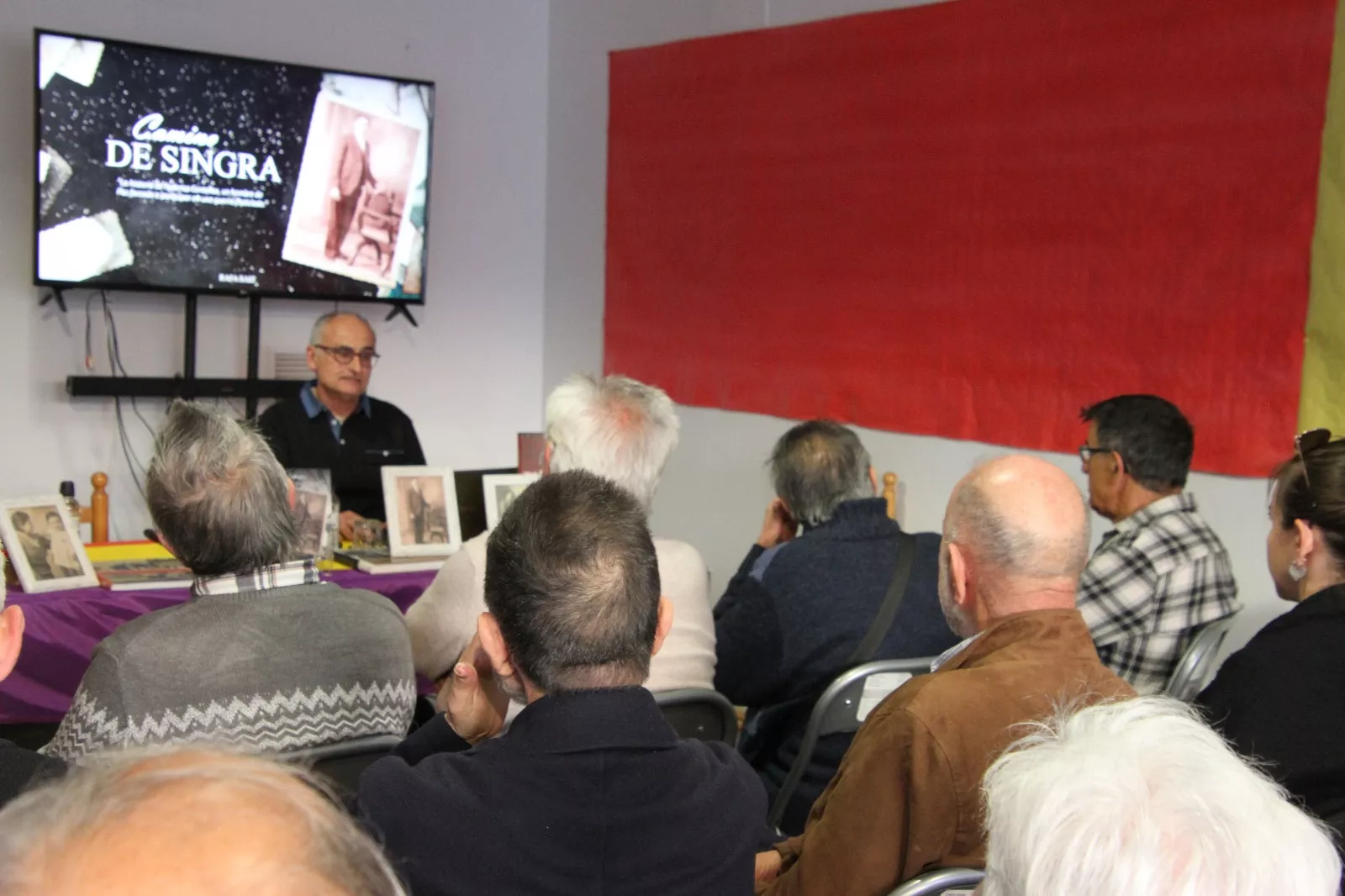 Rafa Saiz en las jornadas culturales del CRMAHU. Foto Carlos Neofato