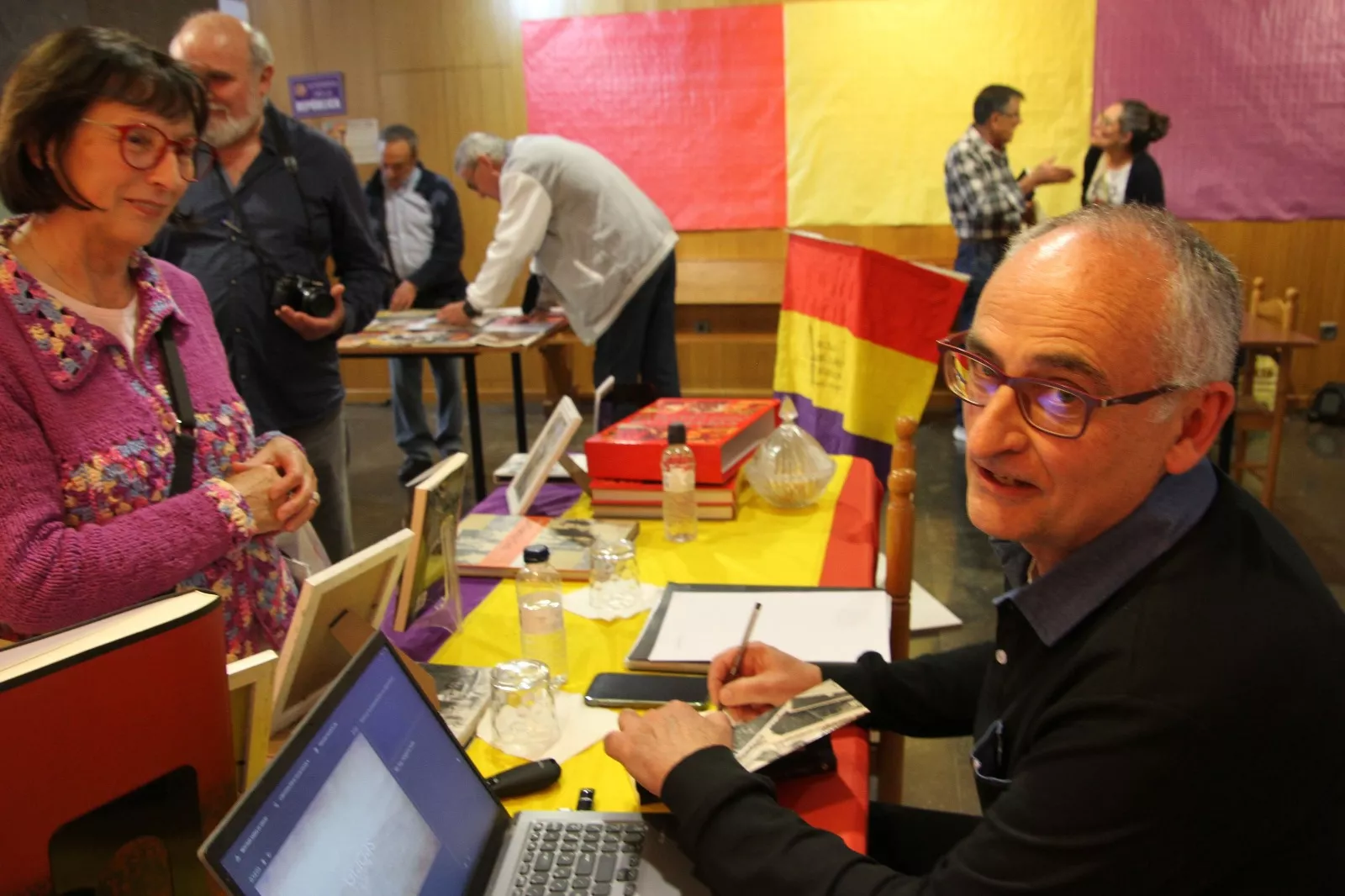 Rafa Saiz en las jornadas culturales del CRMAHU. Foto Carlos Neofato