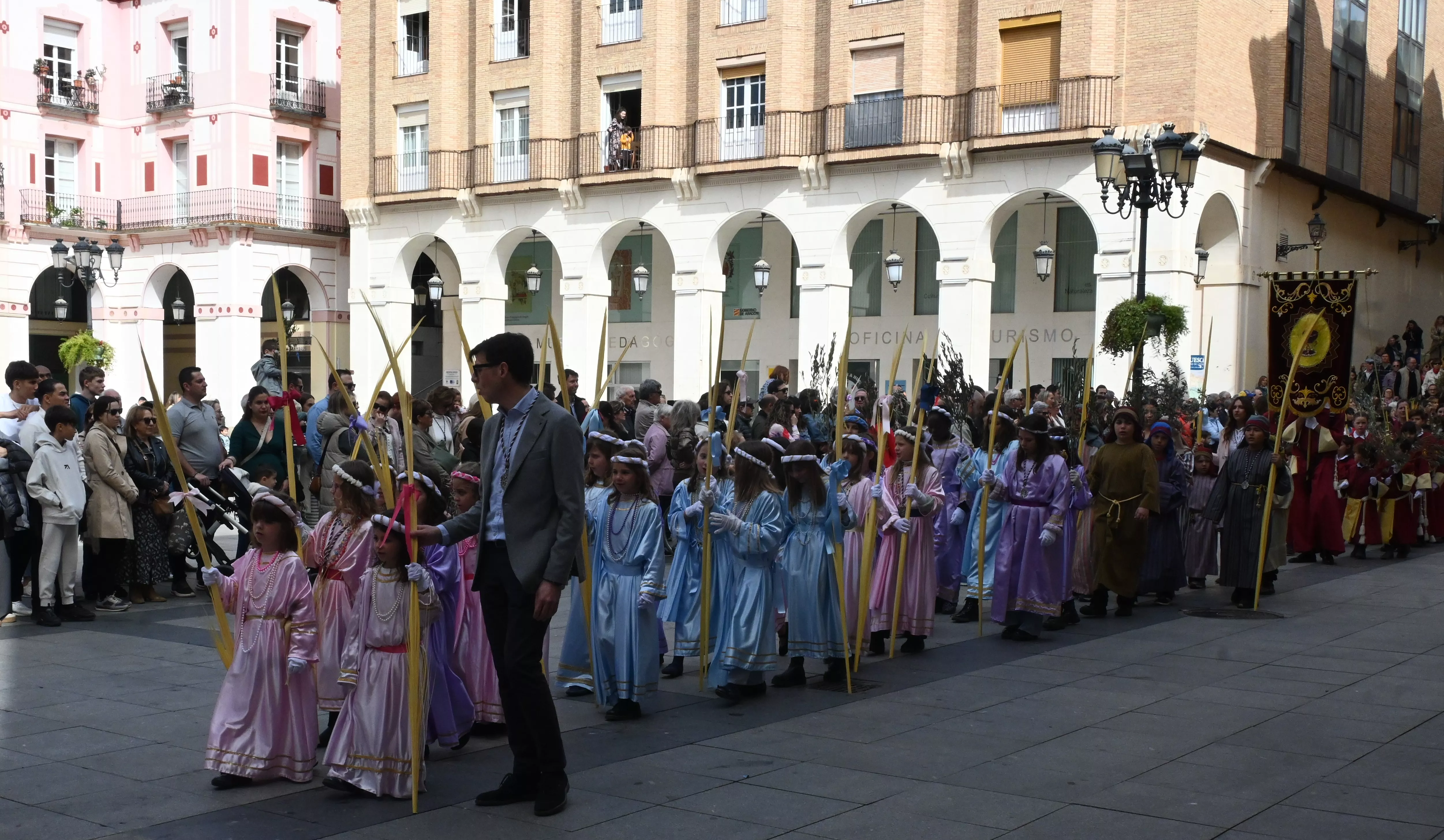 Procesión del Domingo de Ramos en Huesca. Foto Carlos Jalle