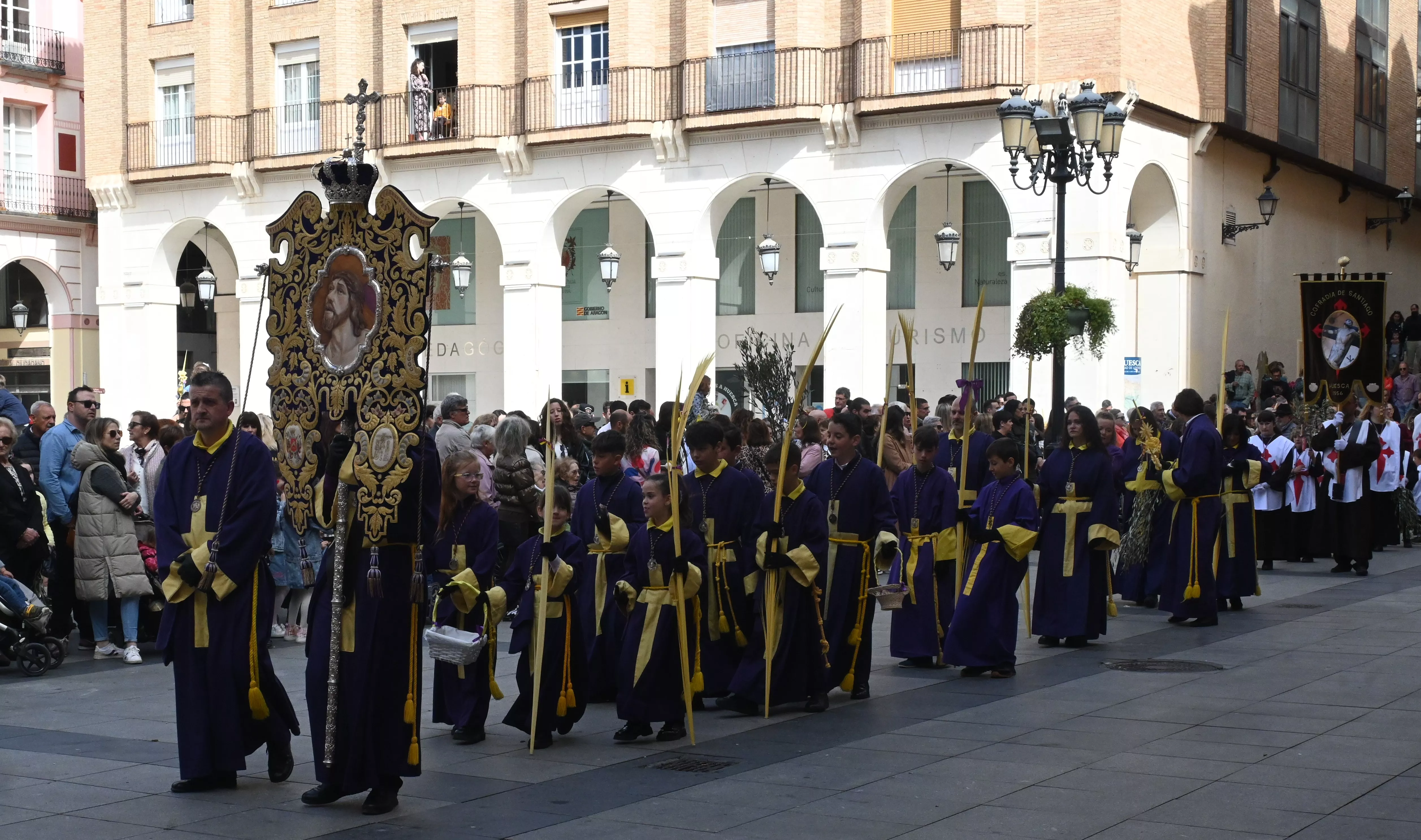 Procesión del Domingo de Ramos en Huesca. Foto Carlos Jalle