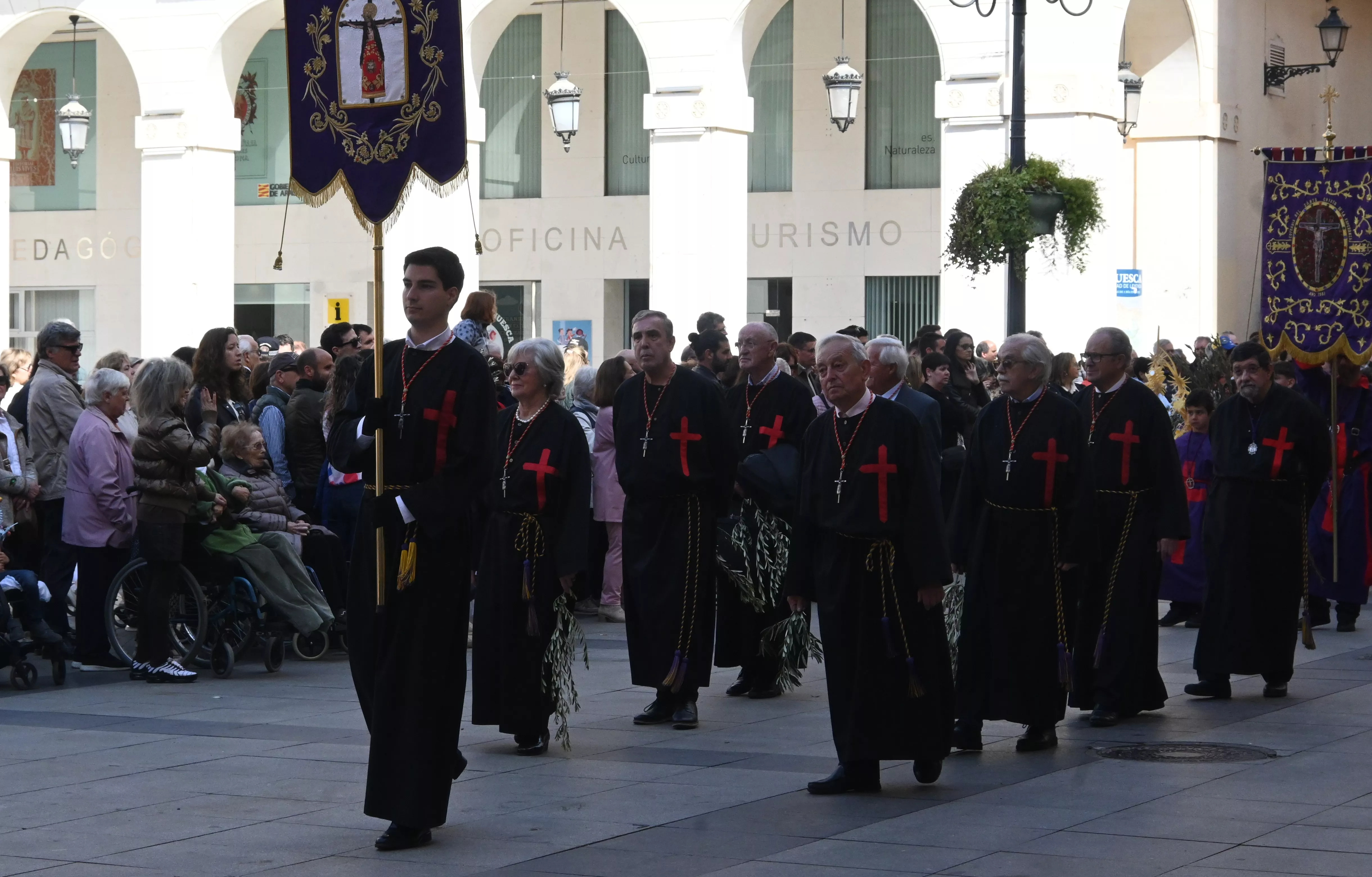 Procesión del Domingo de Ramos en Huesca. Foto Carlos Jalle