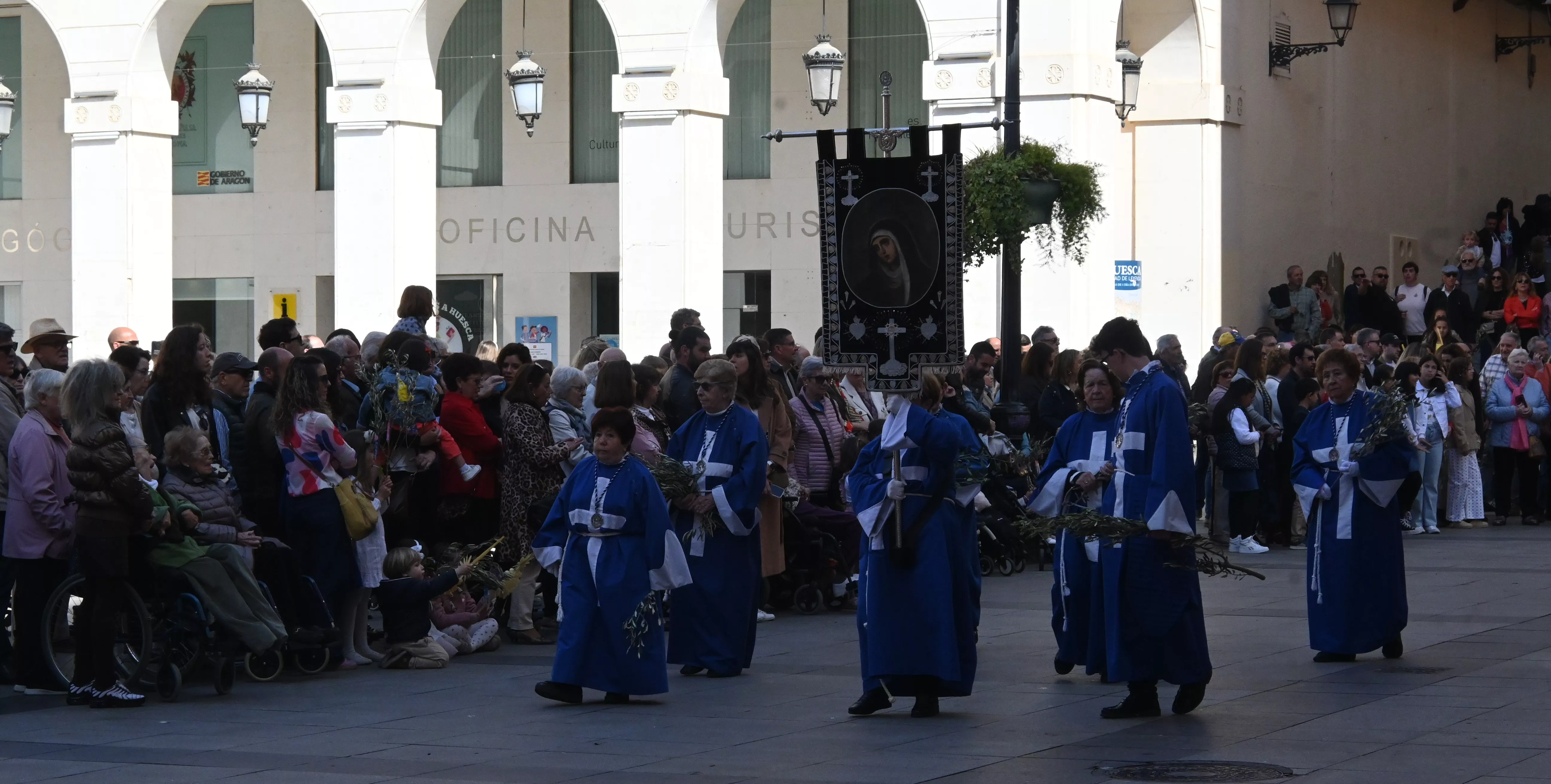 Procesión del Domingo de Ramos en Huesca. Foto Carlos Jalle