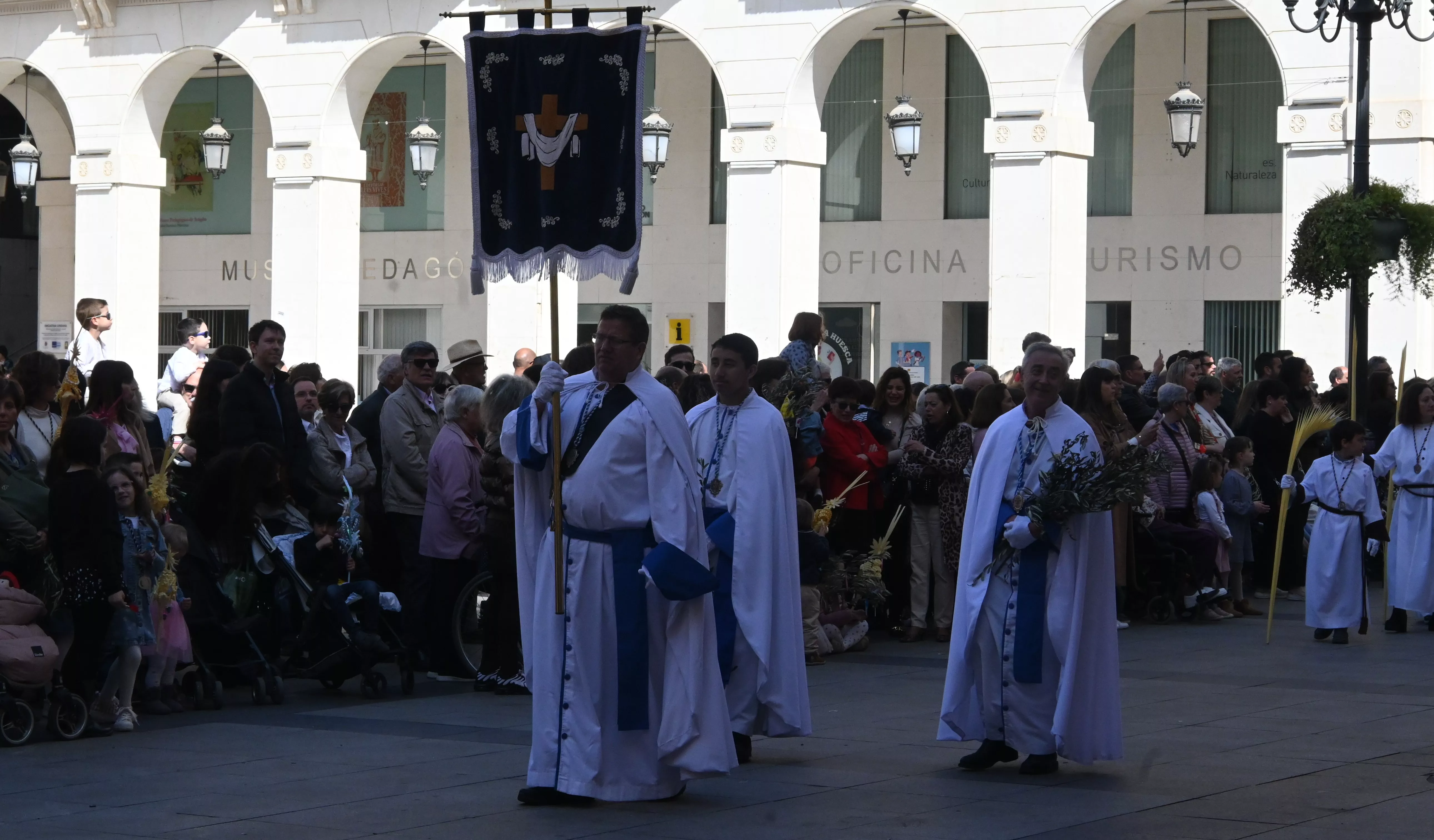 Procesión del Domingo de Ramos en Huesca. Foto Carlos Jalle