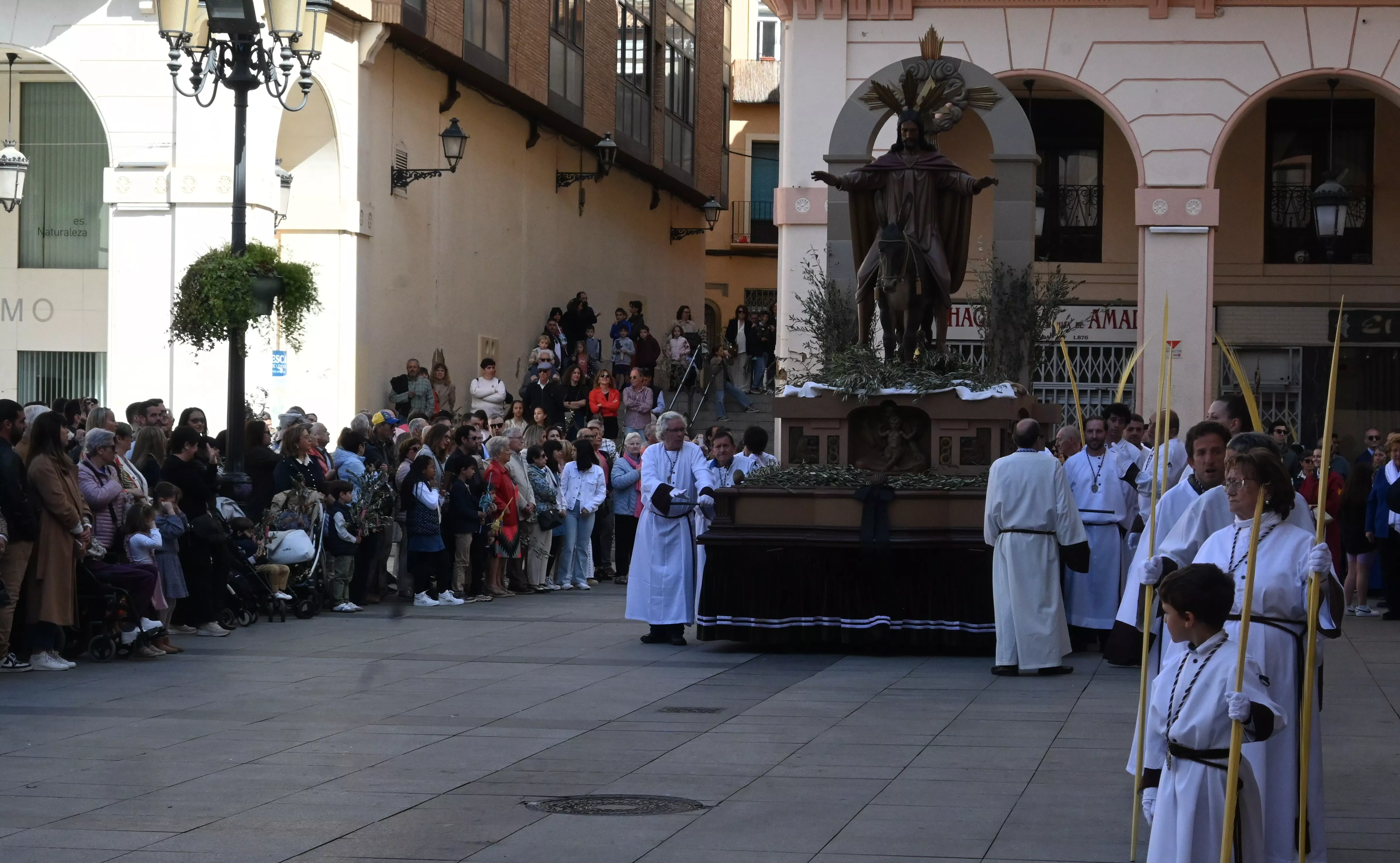 Procesión del Domingo de Ramos en Huesca. Foto Carlos Jalle
