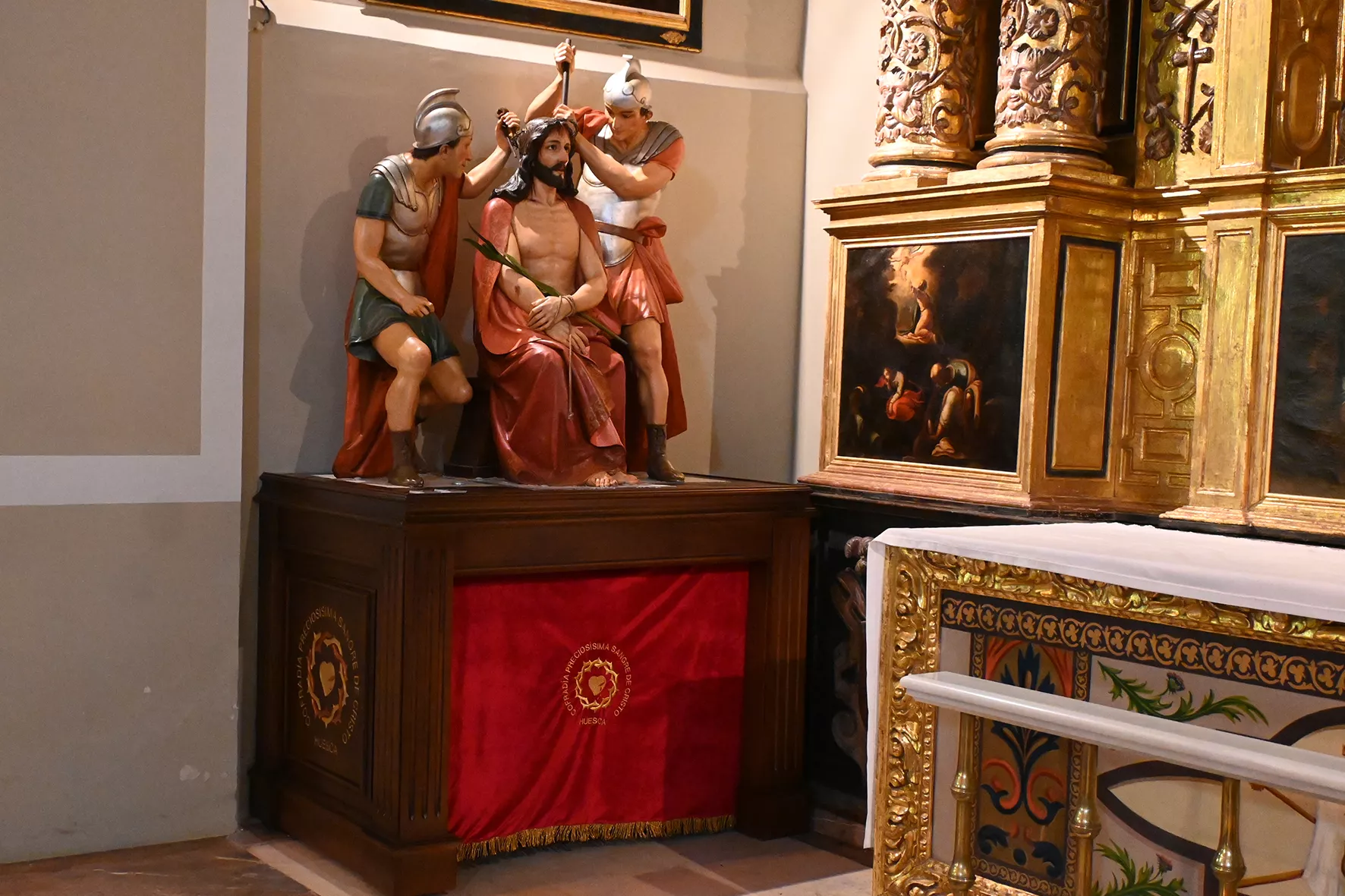 Altar del Cristo Coronado en San Lorenzo. Foto Carlos Jalle