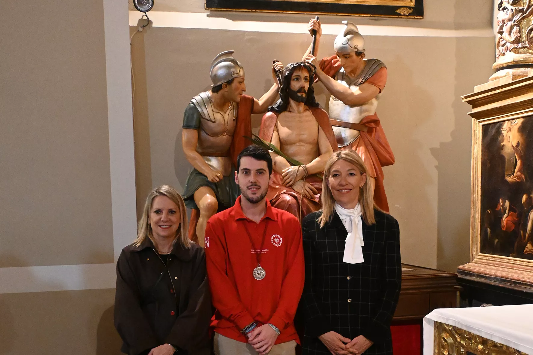 Altar del Cristo Coronado en San Lorenzo. Foto Carlos Jalle
