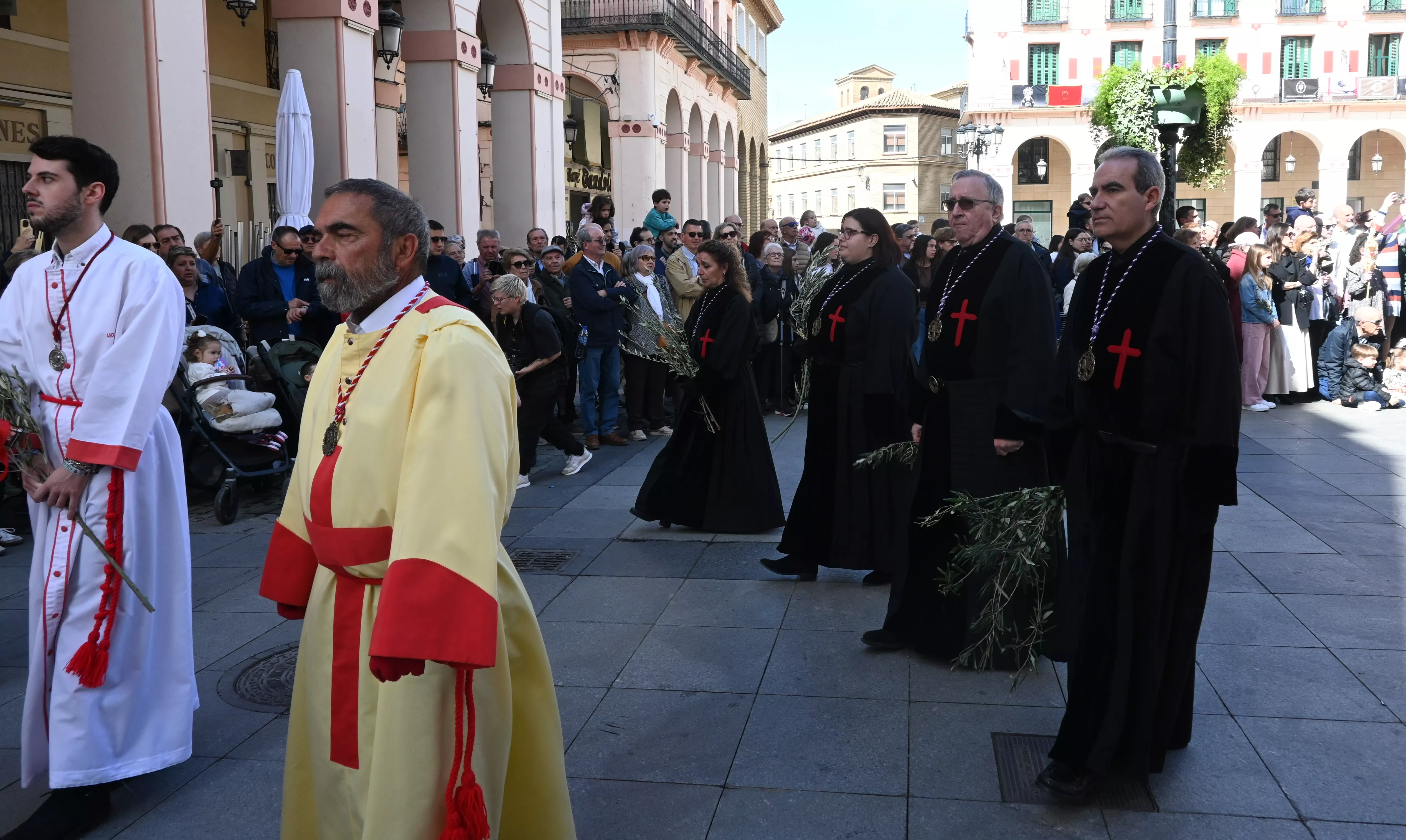 Procesión del Domingo de Ramos en Huesca. Foto Carlos Jalle