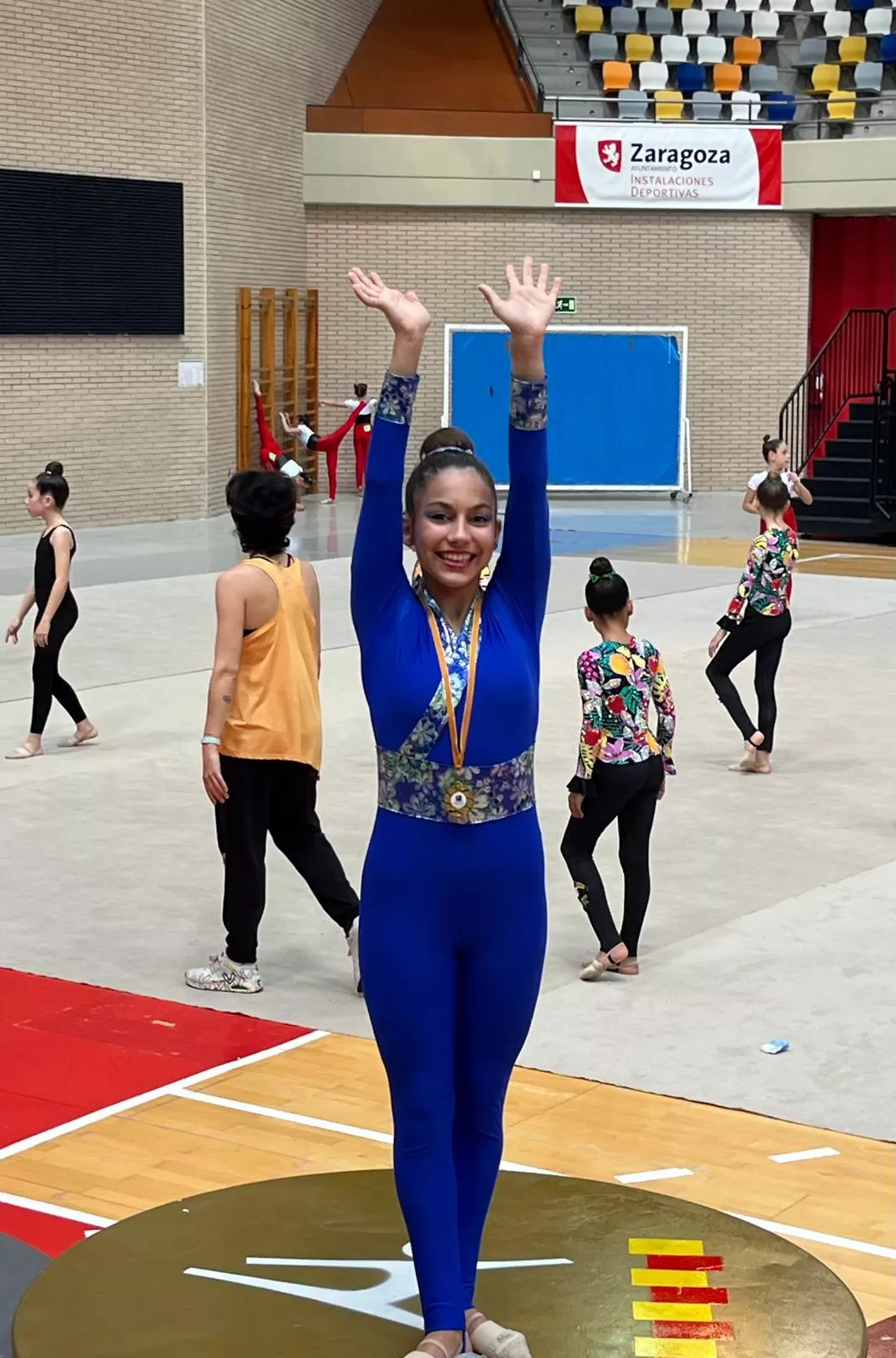 Paula Torres, Junior absoluta. 1ª clasifica en aro en la 1ª fase del campeonato de Aragón equipos
