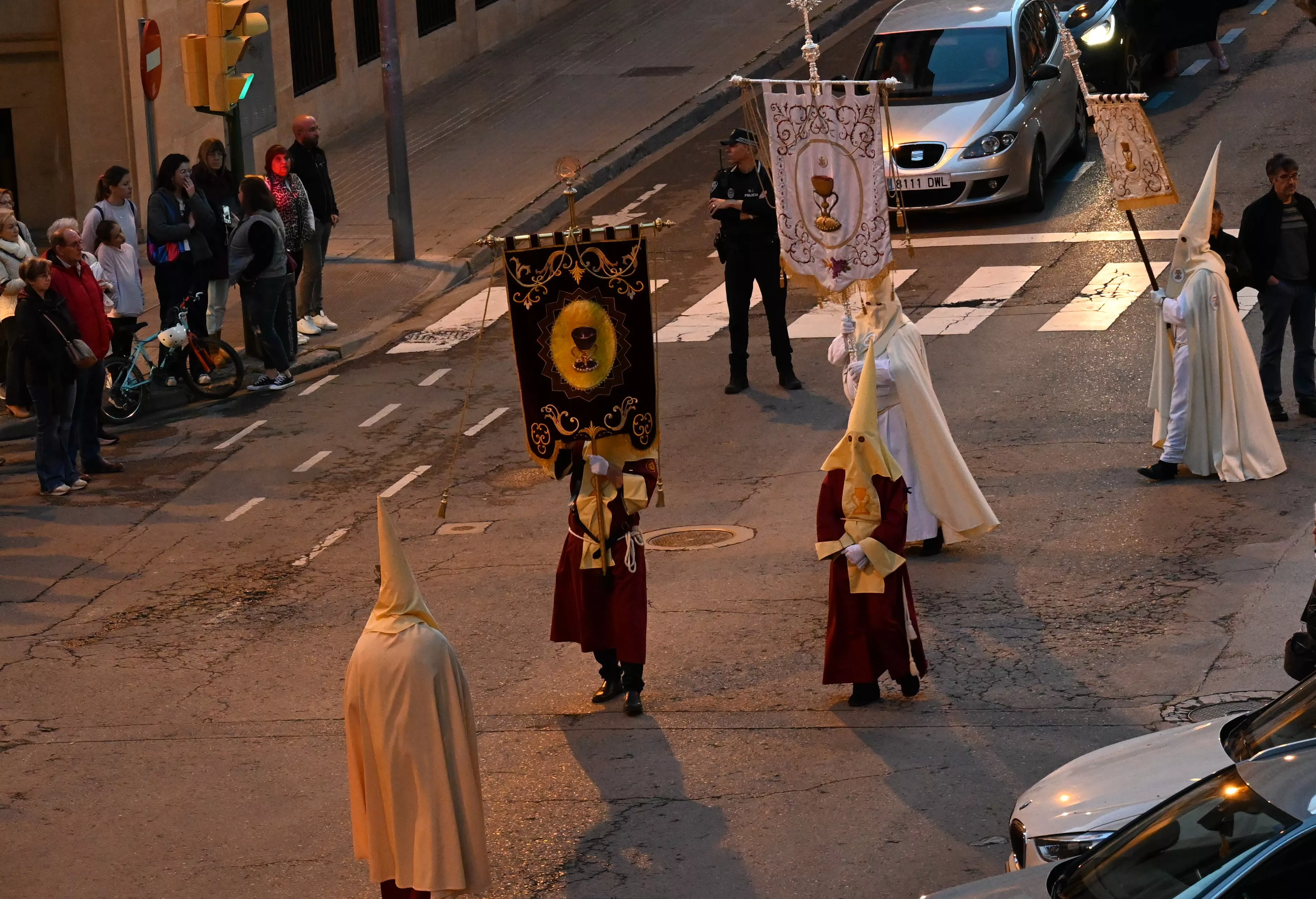 Procesión del Santo Cáliz con el Cenáculo