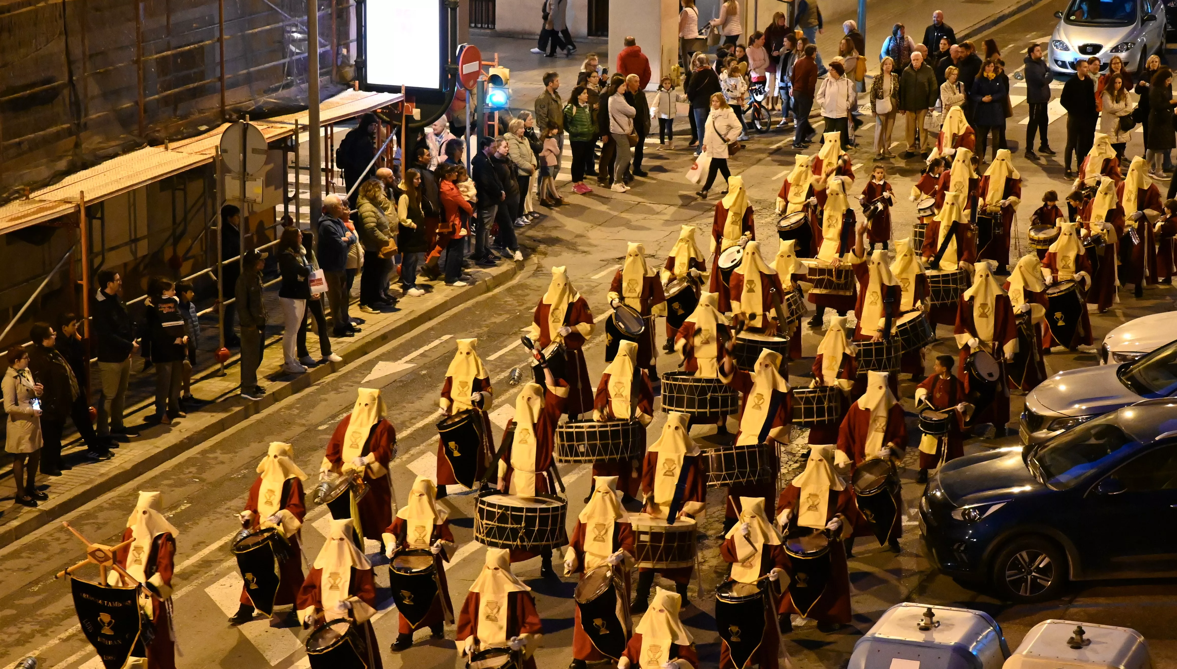 Procesión del Santo Cáliz con el Cenáculo