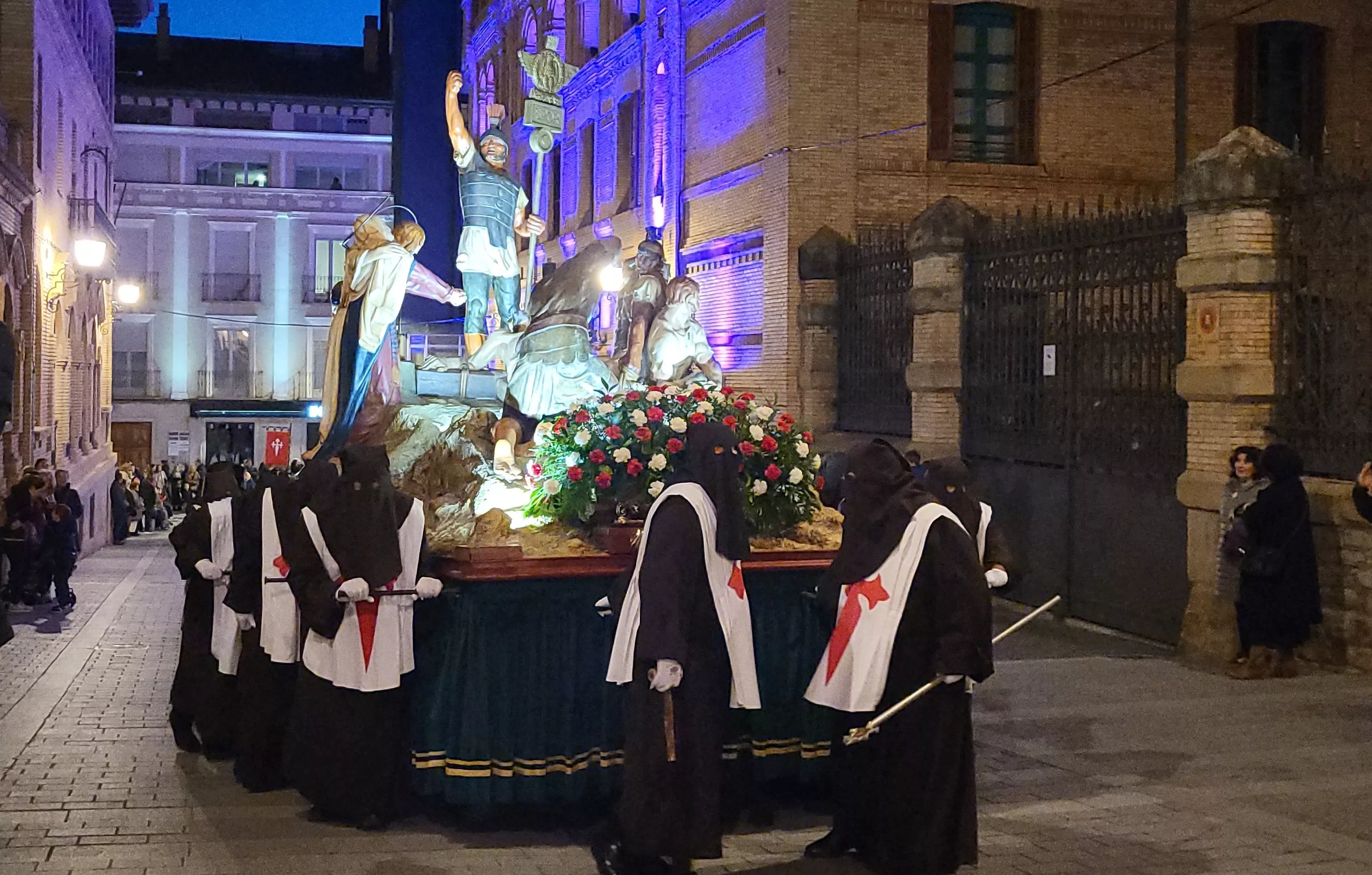 Procesión de la Enclavación. Foto Mercedes Manterola