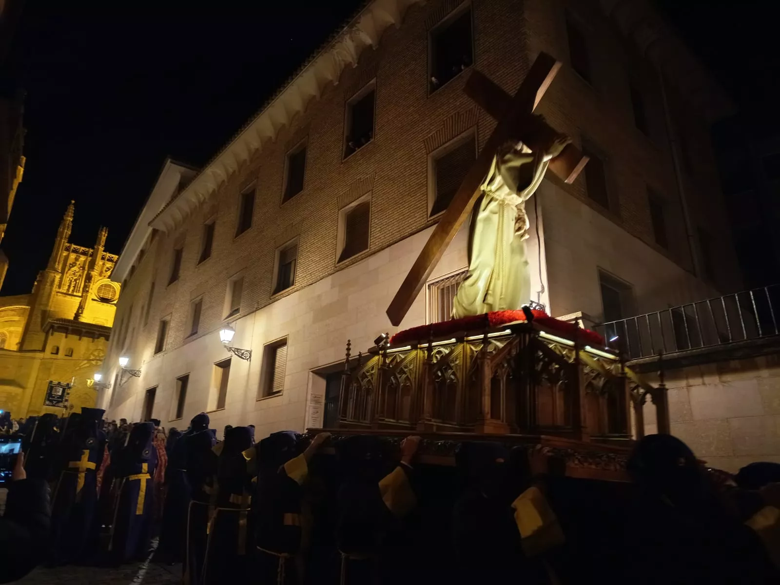  Procesión de la Real Cofradía de Jesús Nazareno de Huesca. Foto María José Sampietro
