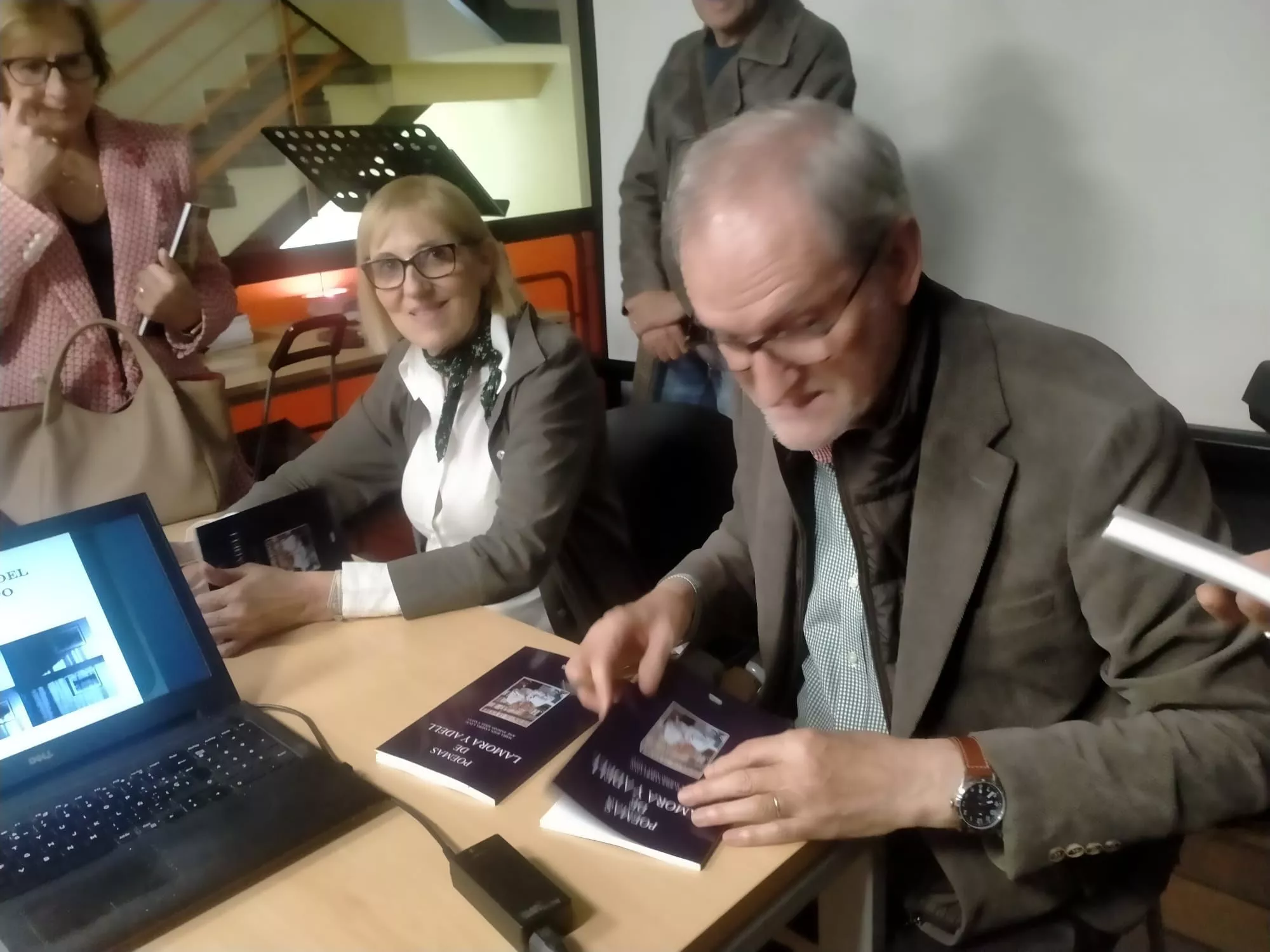 Presentación del libro "Poemas de Lamora y Adell".