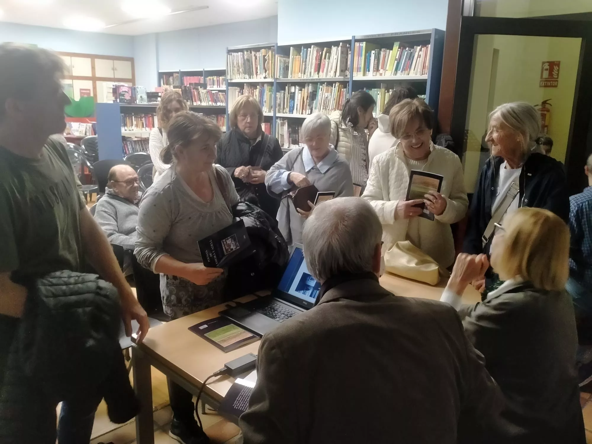 Presentación del libro "Poemas de Lamora y Adell".