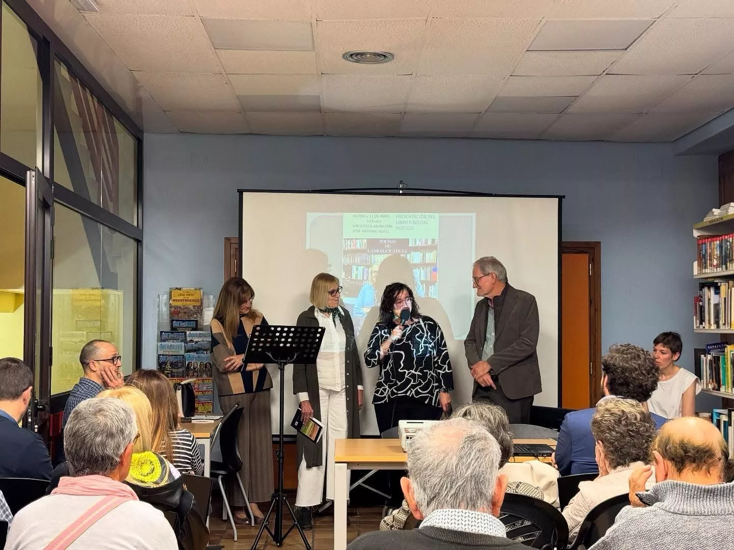 Presentación del libro "Poemas de Lamora y Adell".