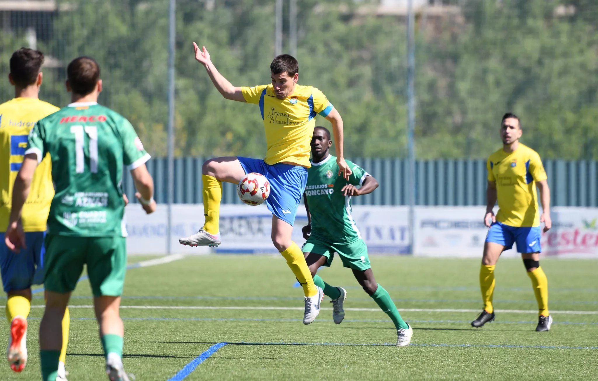Almudévar y Fraga se juegan la salvación en el último partido.