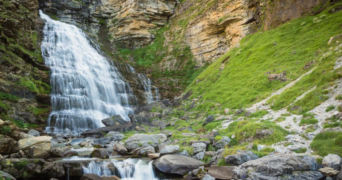 Cascada de la Cola de Caballo en el Parque Nacional de Ordesa y Monte Perdido.