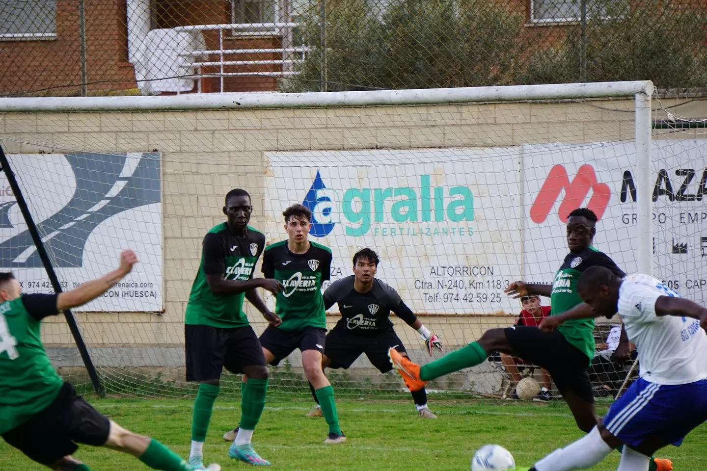 Foto de archivo de un partido del Altorricón. Resultados y clasificaciones del fútbol altoaragonés del 27 y 28 de septiembre