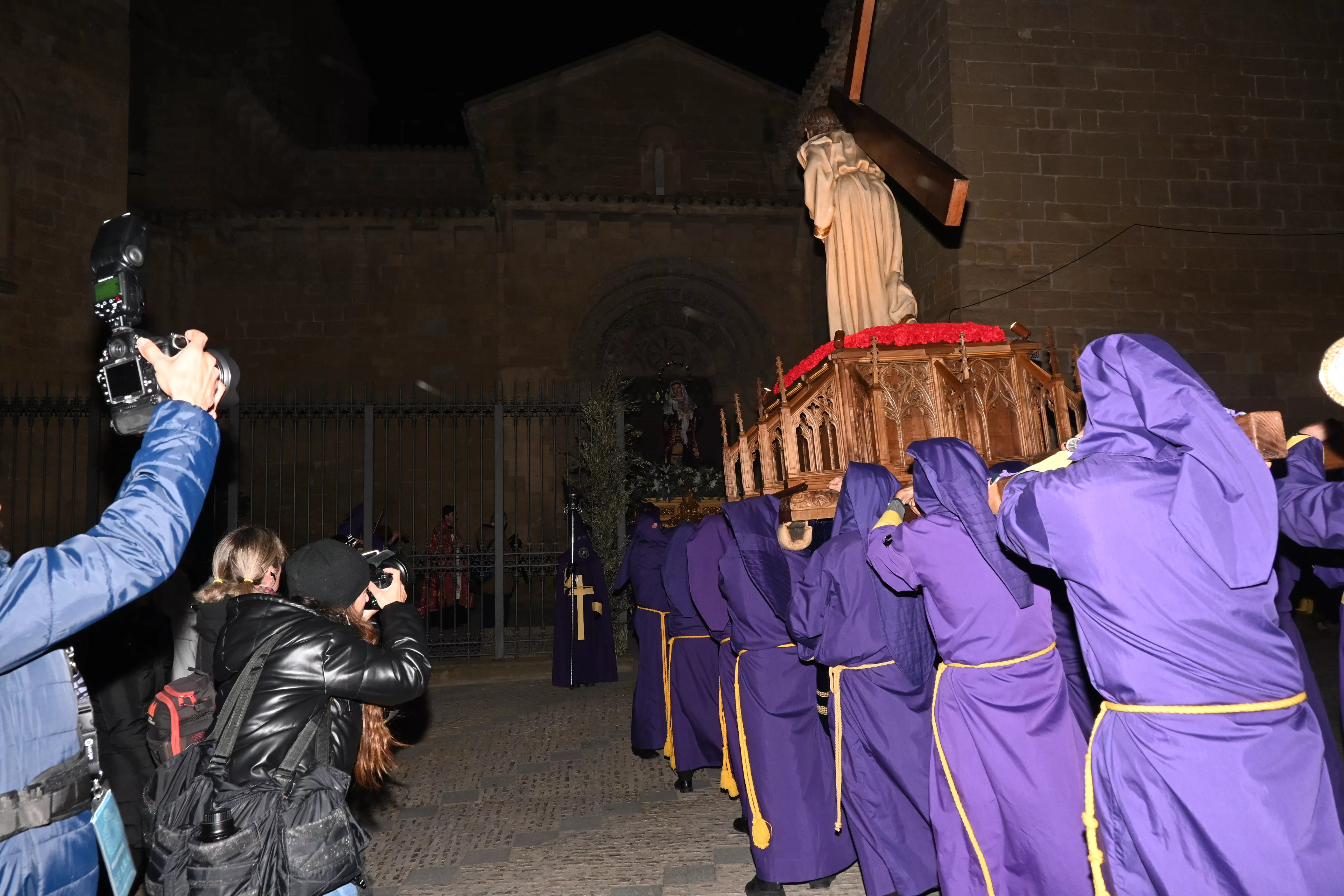  Procesión de la Real Cofradía de Jesús Nazareno de Huesca. Foto Carlos Jalle