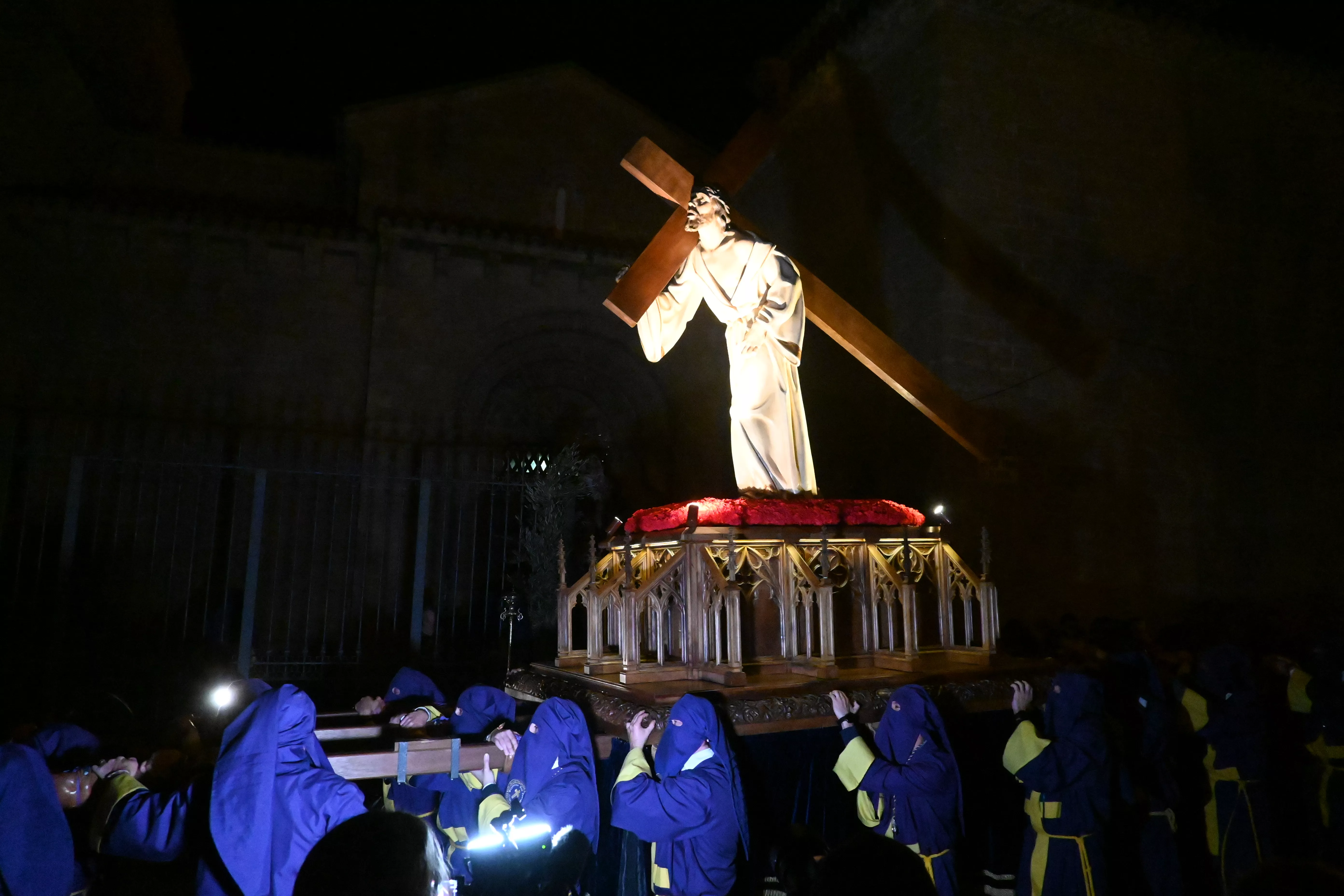  Procesión de la Real Cofradía de Jesús Nazareno de Huesca. Foto Carlos Jalle