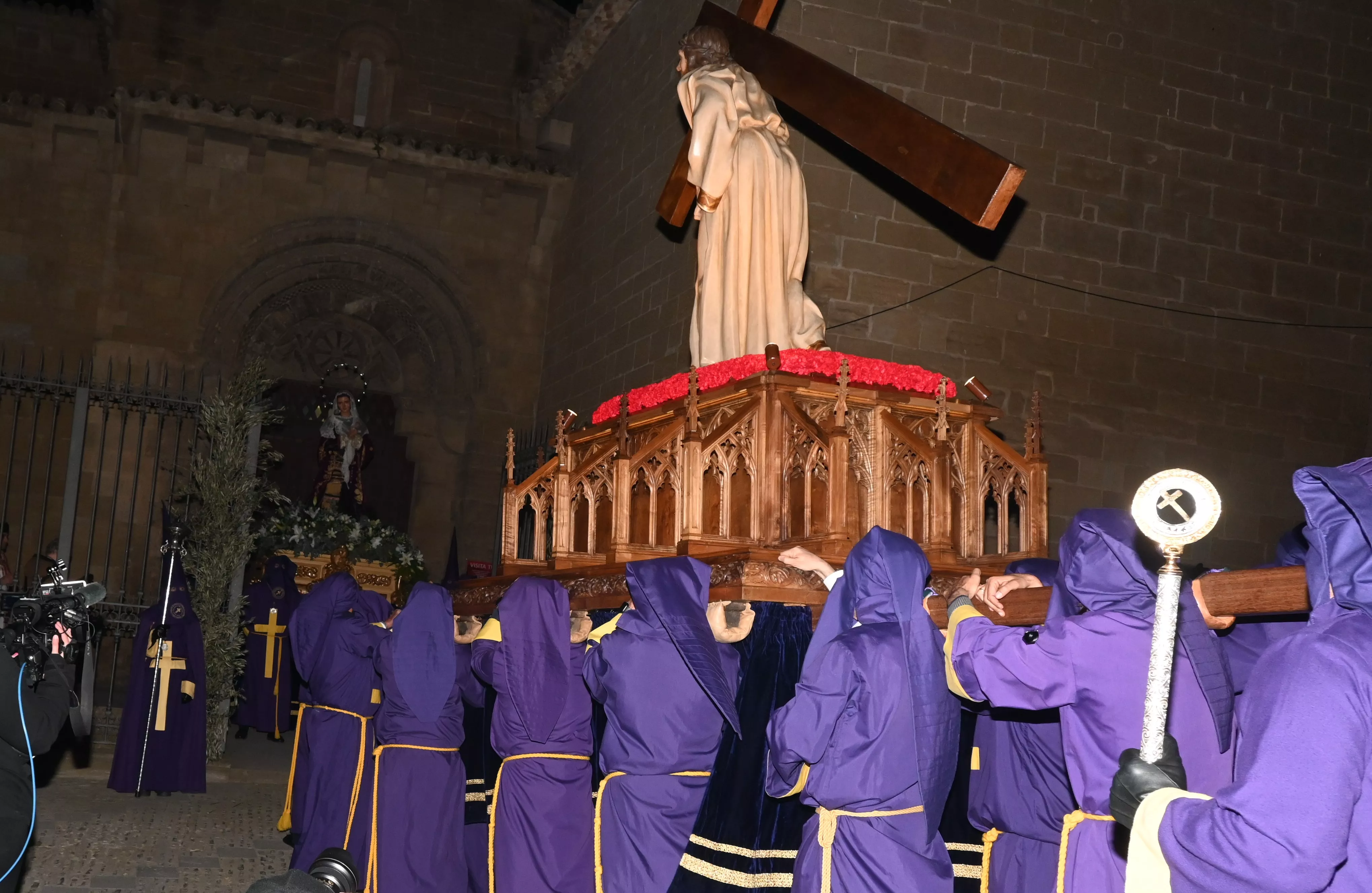  Procesión de la Real Cofradía de Jesús Nazareno de Huesca. Foto Carlos Jalle