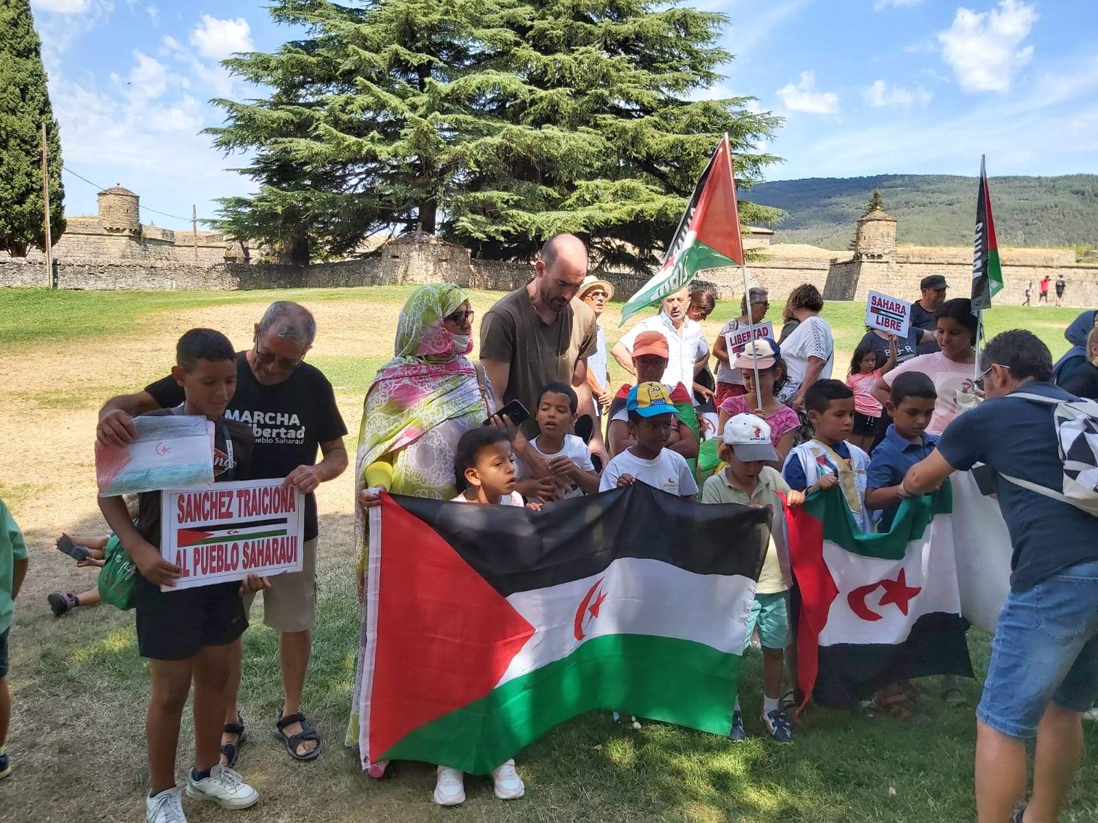 Encuentro de niños saharauis y sus familias de acogida en  Jaca 
