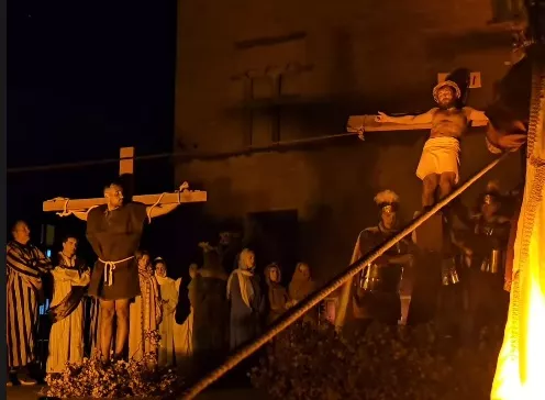 "La Enclavación" en Ayerbe.