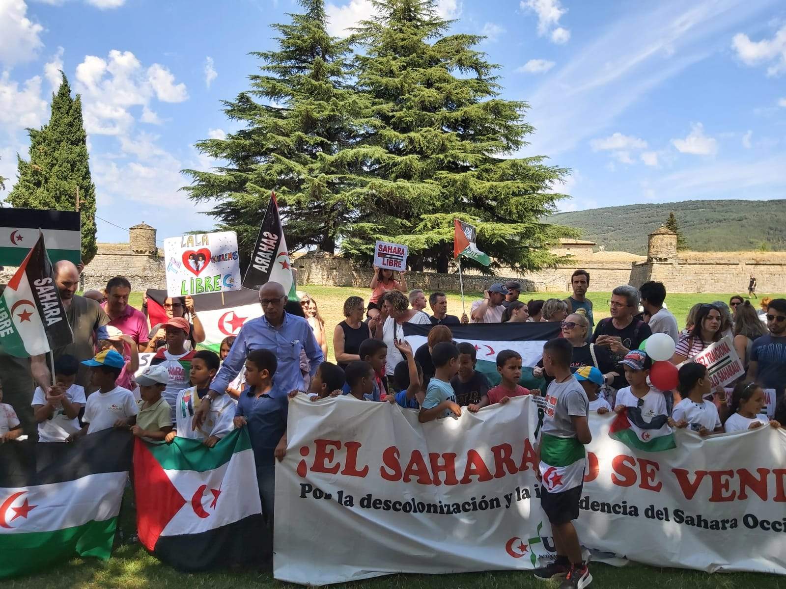 Encuentro de niños saharauis y sus familias de acogida en  Jaca
