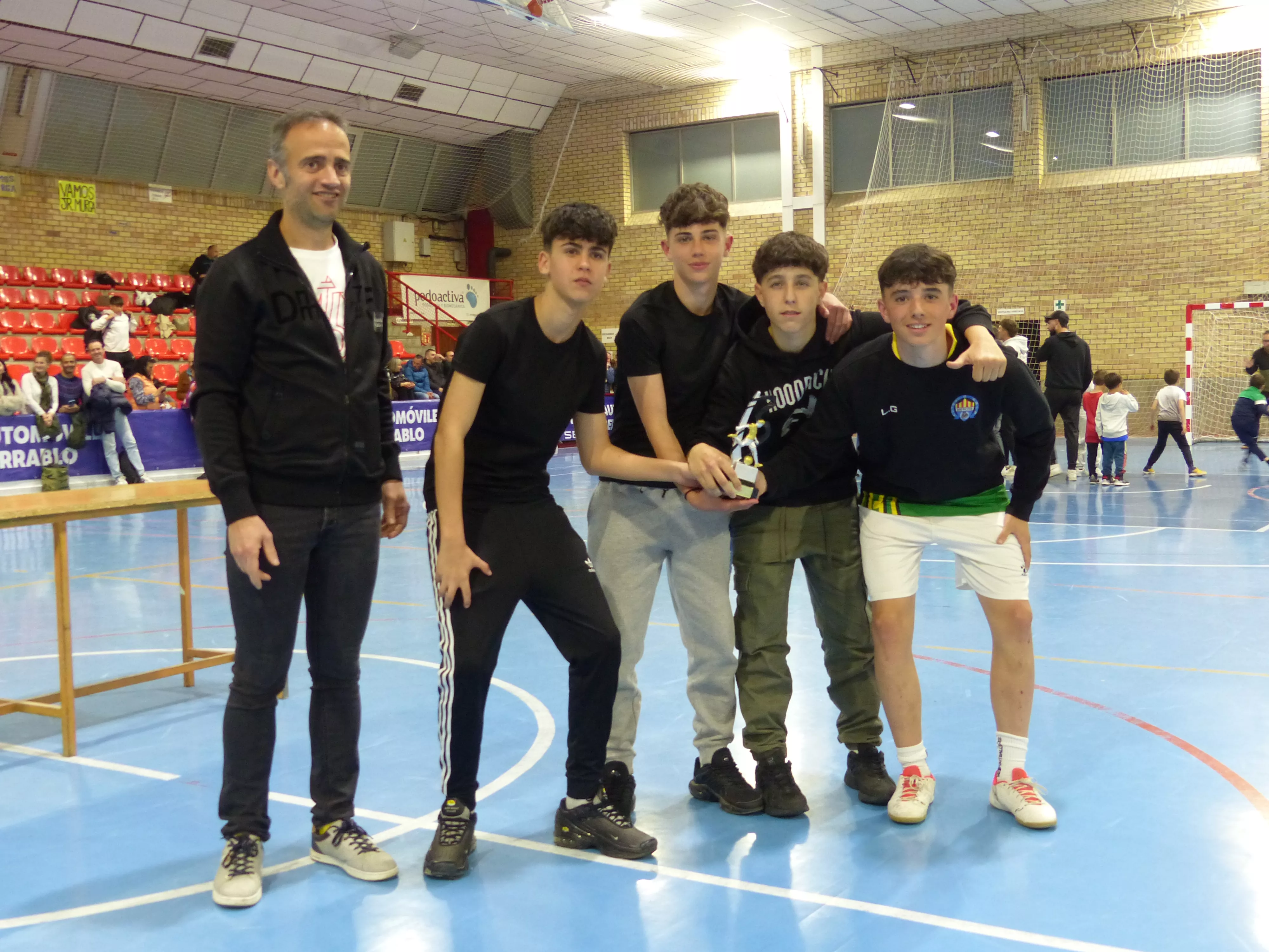 Jorge Soriano, Diego Capablo,Erik Tirado y Luismari Gericó, goleadores cadetes. Foto Andrés Alcaraz
