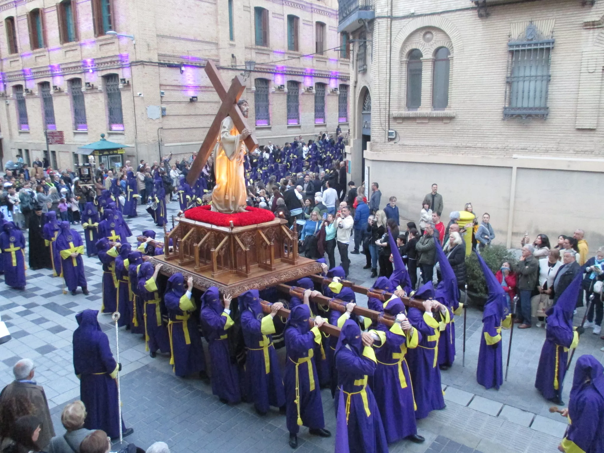 Procesión del Santo Entierro de Huesca. Foto María José Sampietro