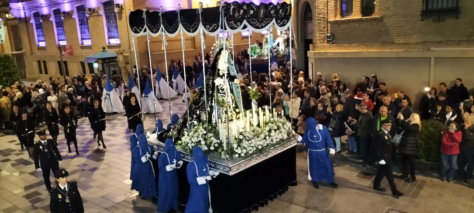 Procesión del Santo Entierro de Huesca. Foto María José Sampietro