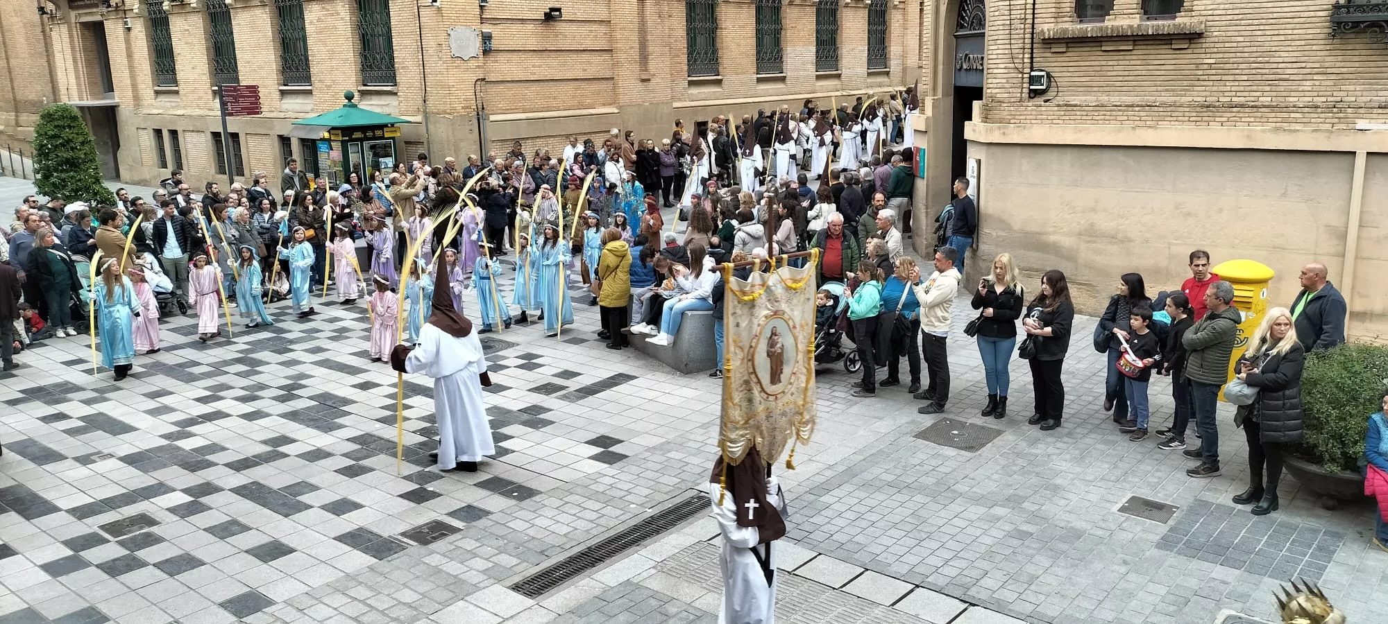 Procesión del Santo Entierro de Huesca. Foto María José Sampietro