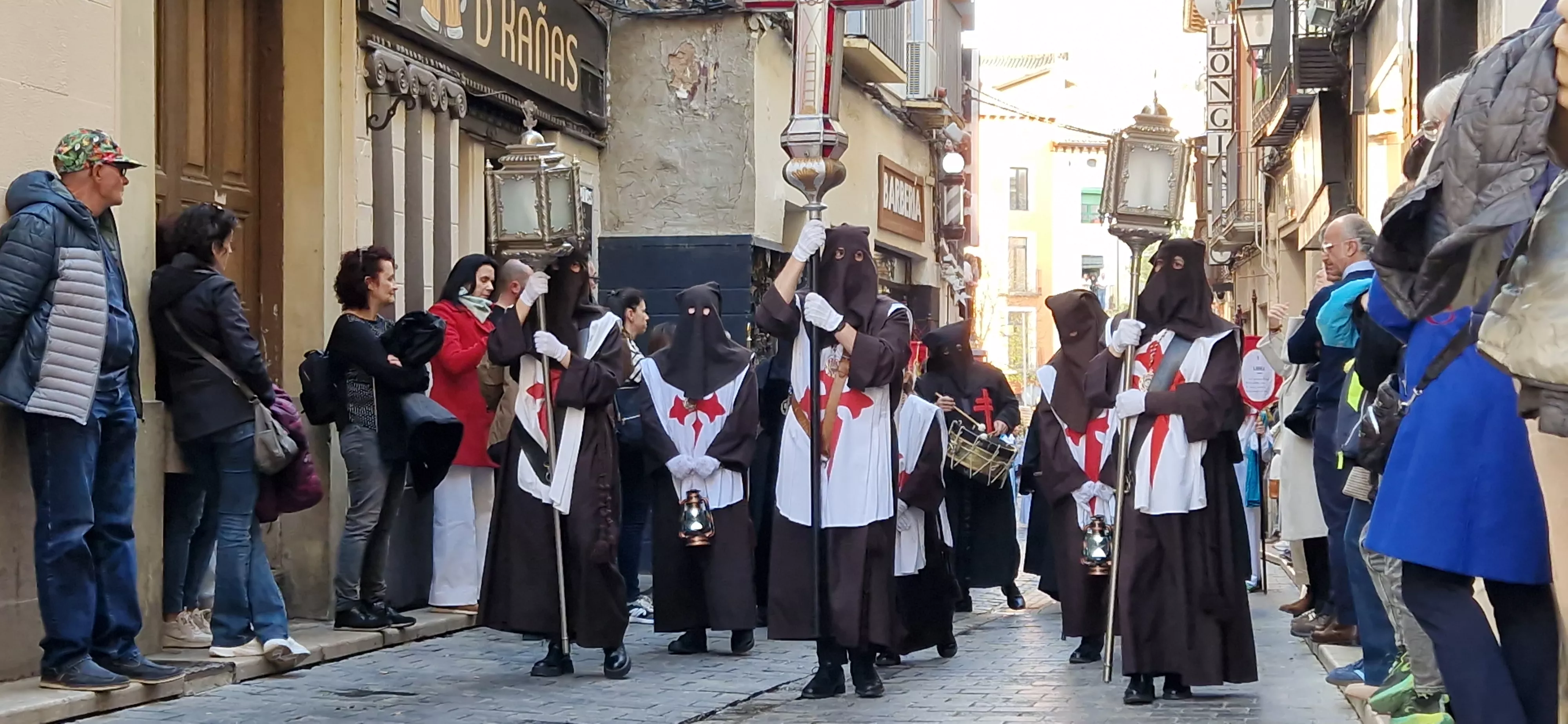 Procesión del Santo Entierro de Huesca. Foto Myriam Martínez 