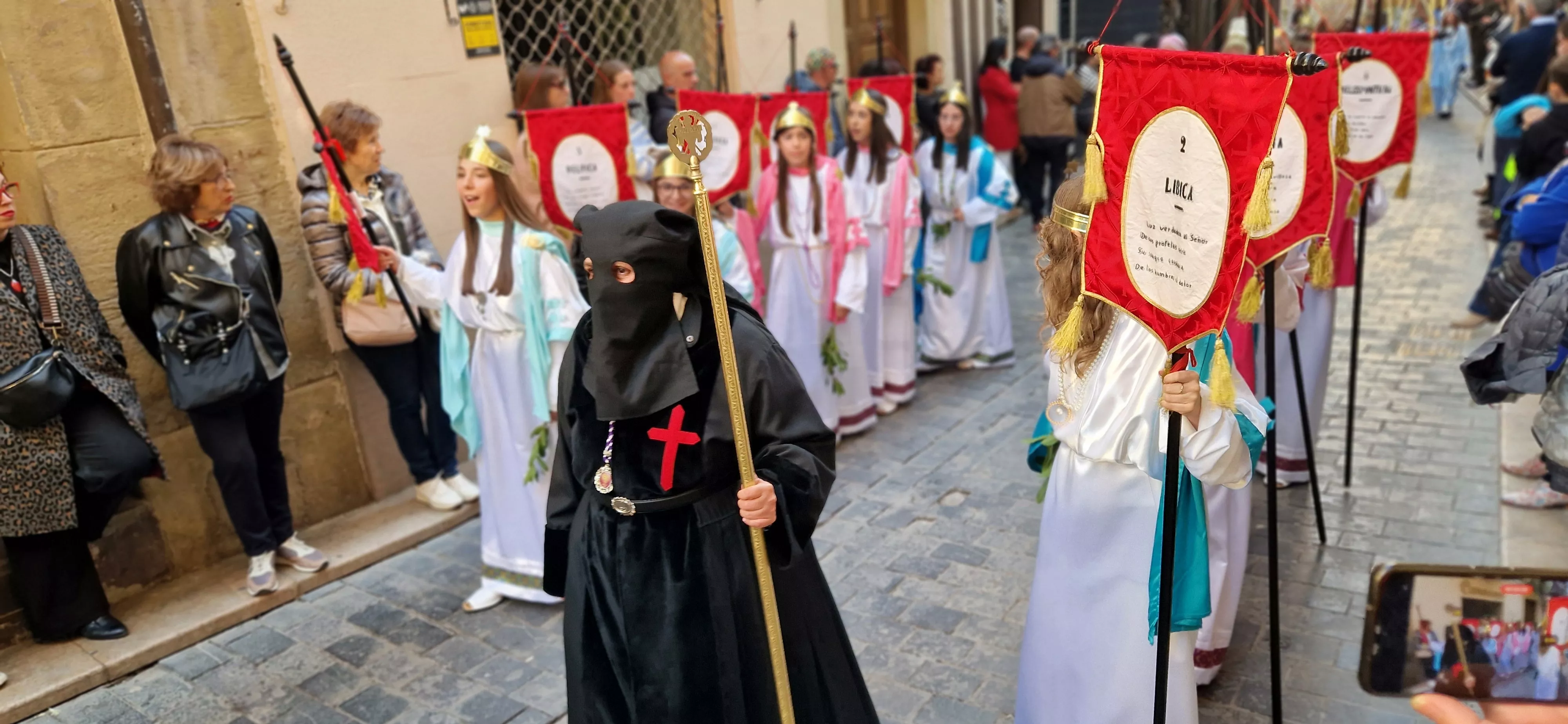 Procesión del Santo Entierro de Huesca. Foto Myriam Martínez 
