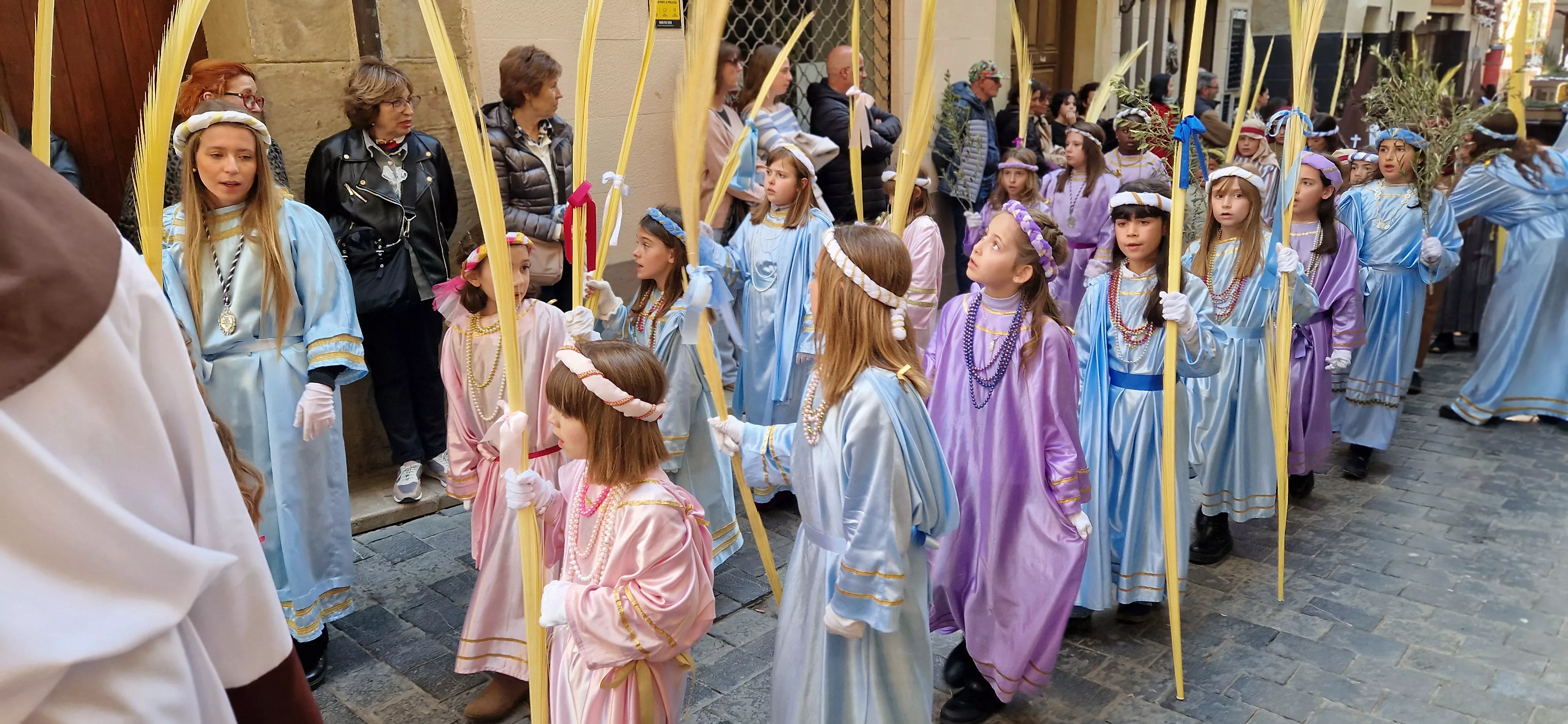 Procesión del Santo Entierro de Huesca. Foto Myriam Martínez 