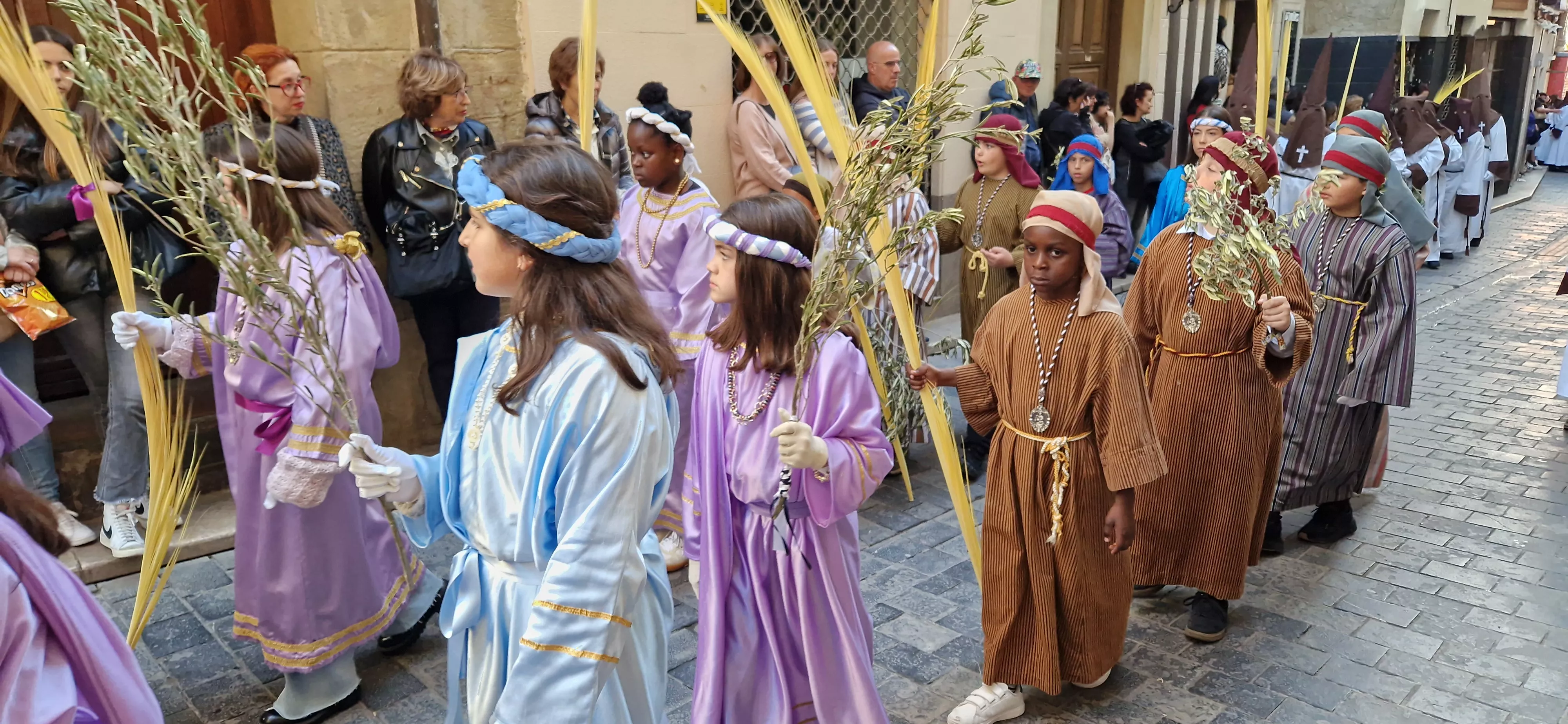 Procesión del Santo Entierro de Huesca. Foto Myriam Martínez 