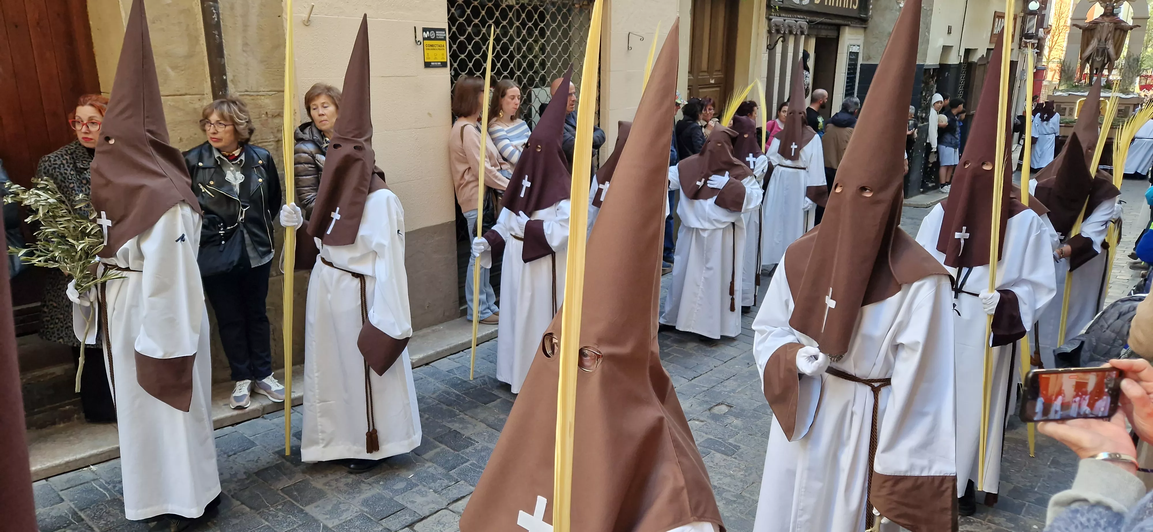 Procesión del Santo Entierro de Huesca. Foto Myriam Martínez 