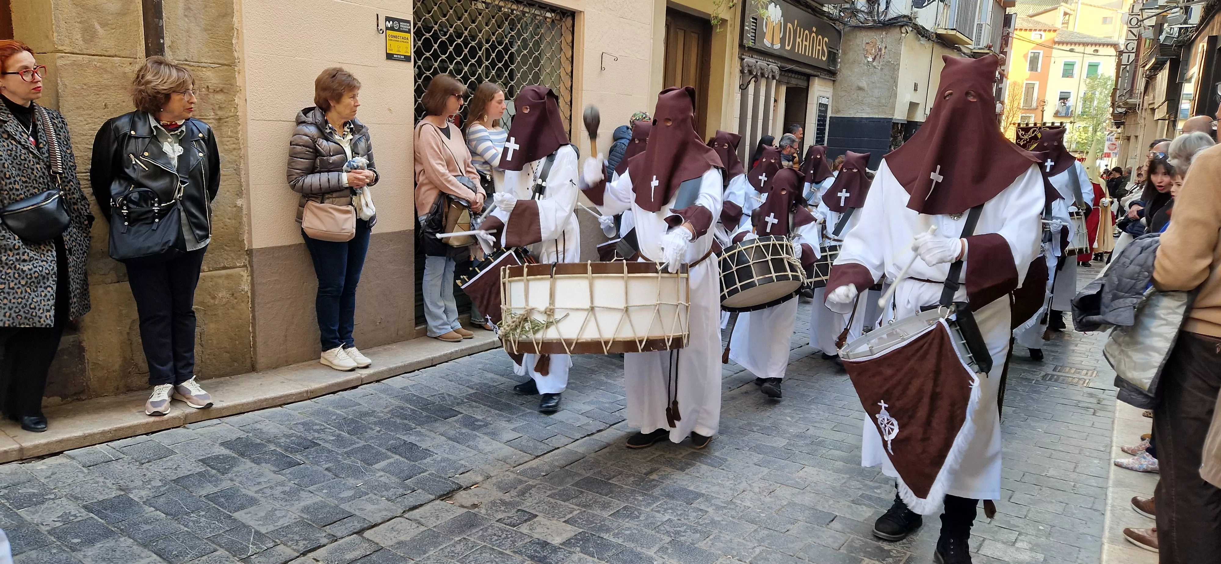 Procesión del Santo Entierro de Huesca. Foto Myriam Martínez 