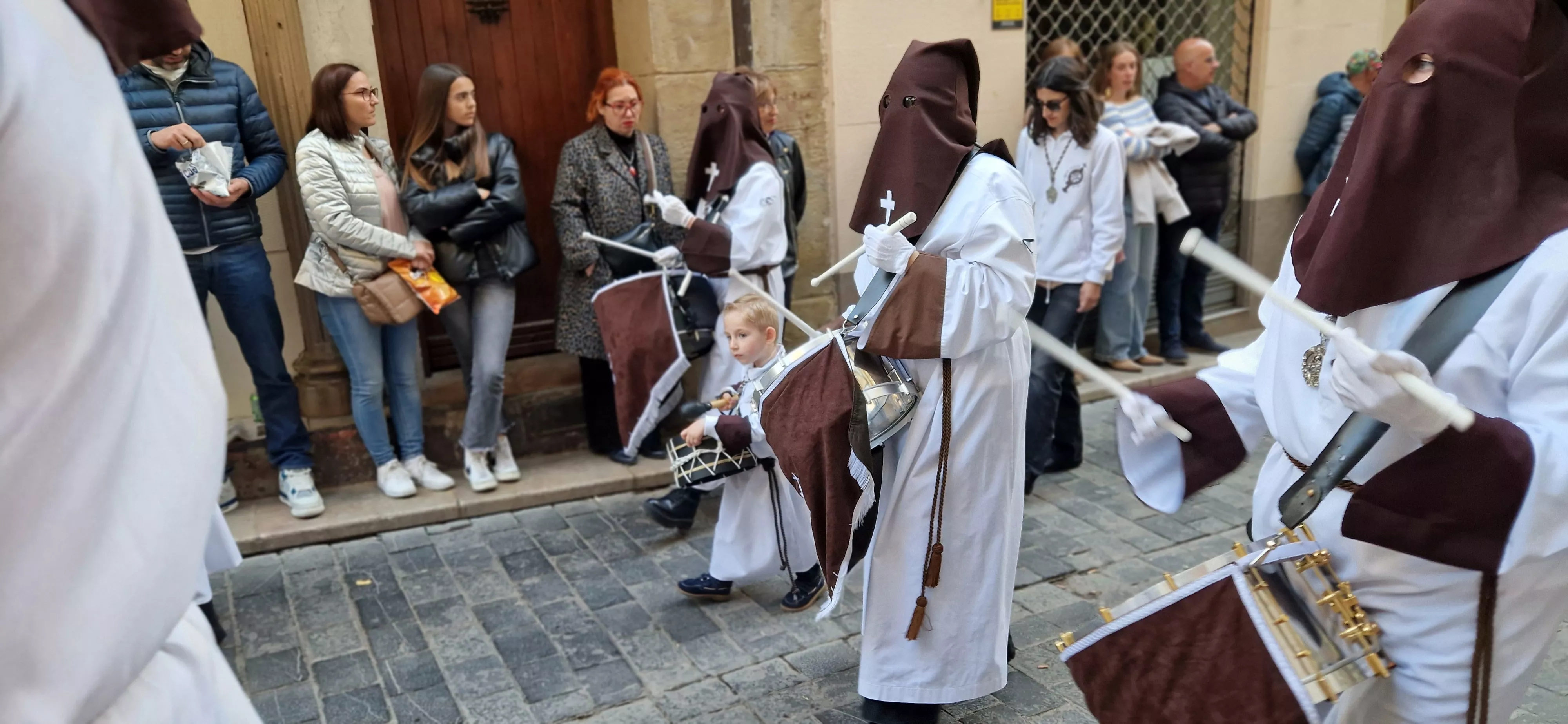 Procesión del Santo Entierro de Huesca. Foto Myriam Martínez 