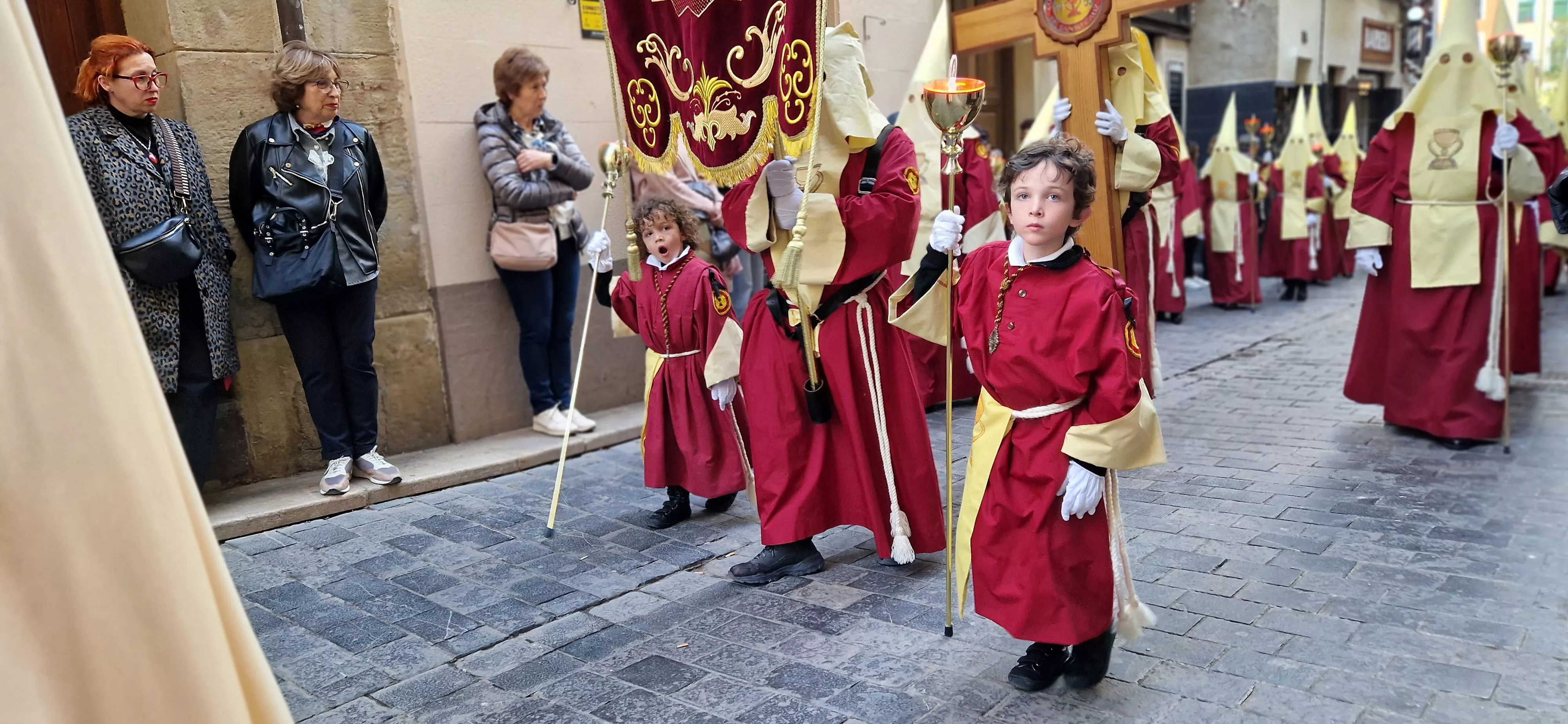 Procesión del Santo Entierro de Huesca. Foto Myriam Martínez 